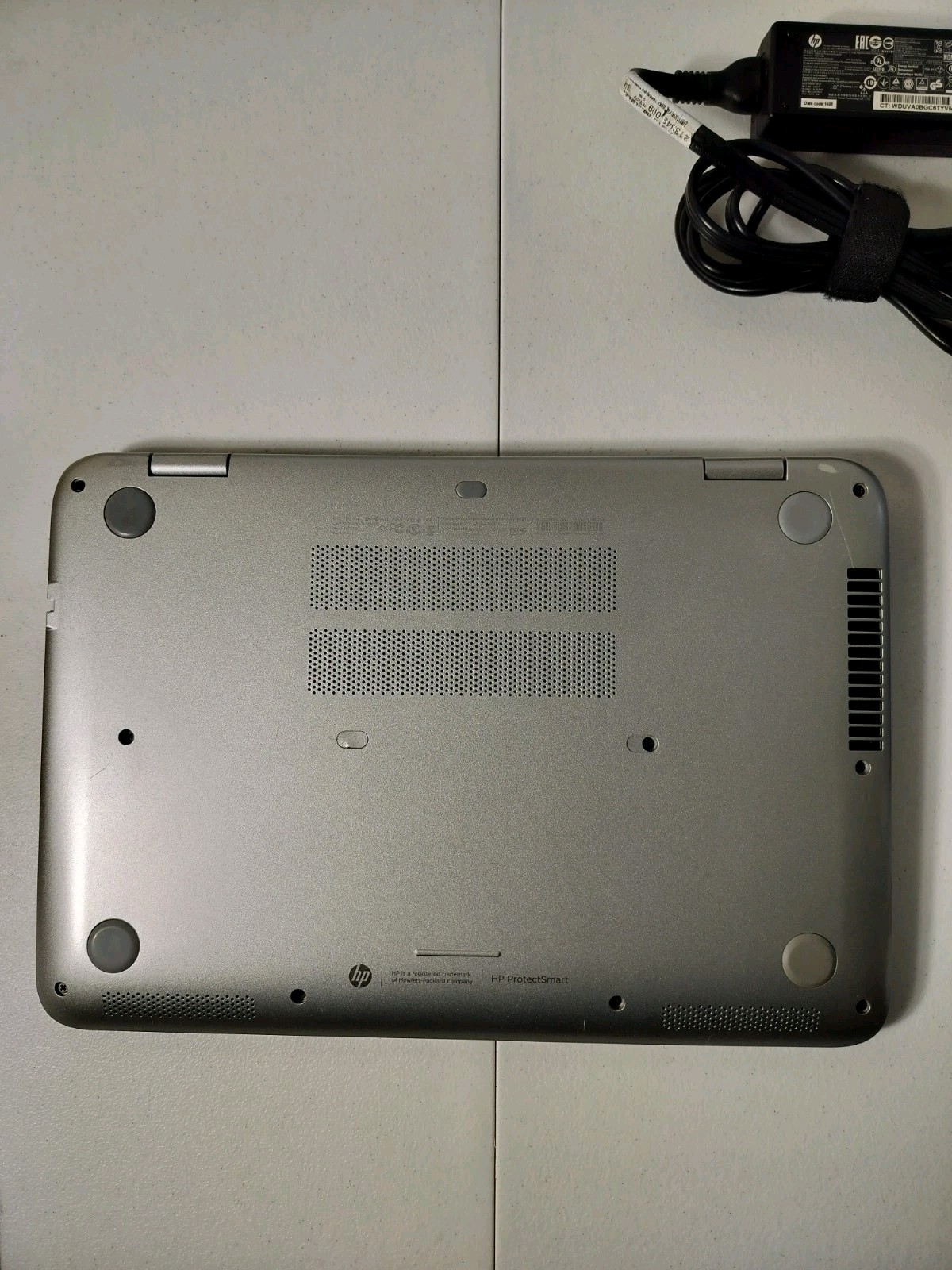 HP Pavilion X360 Touchscreen Intel Core i3-4030U 4GB RAM 500GB HDD Windows 10