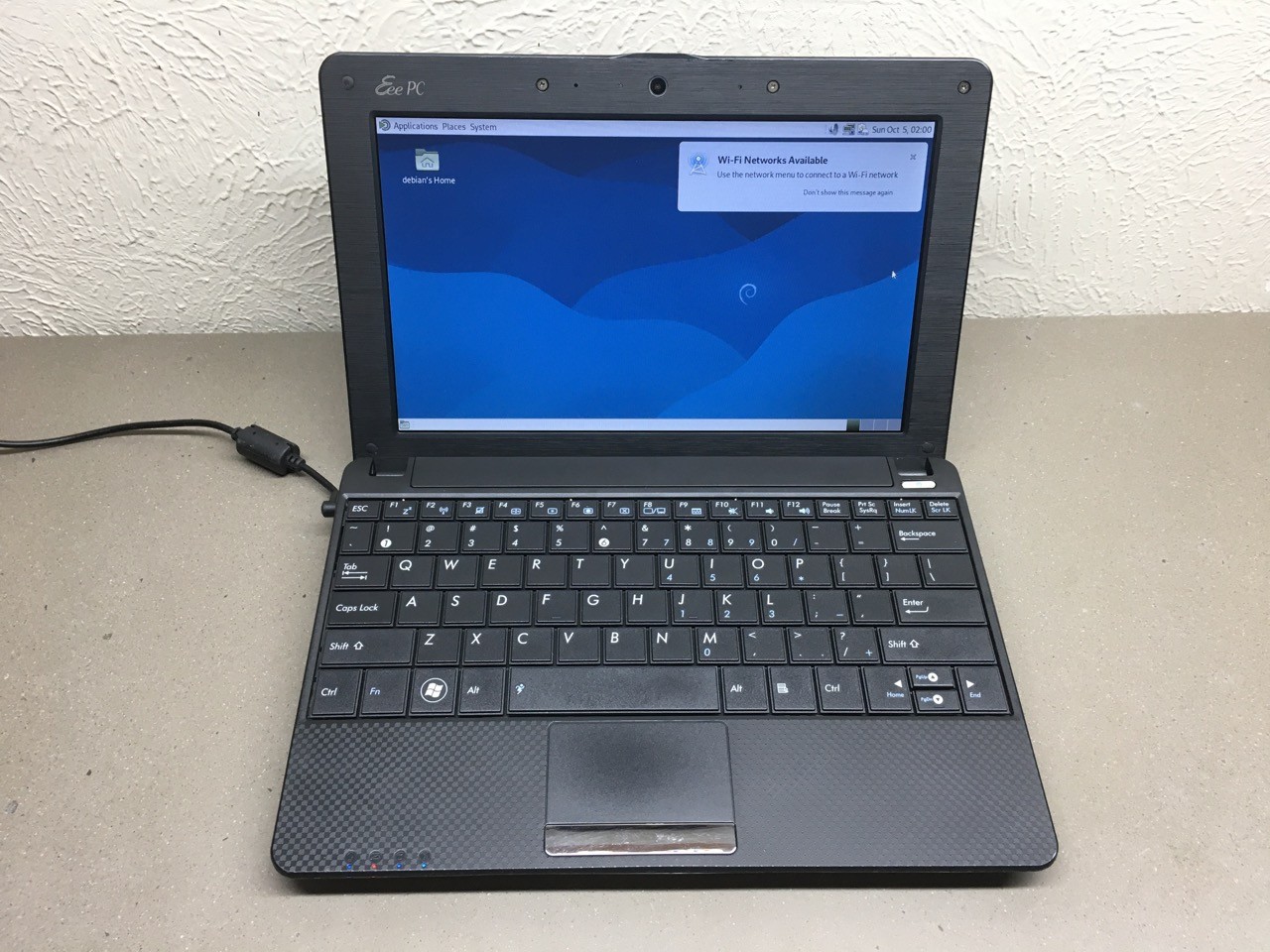 🤖 ASUS Eee PC 1001px 10.1″ LCD 1GB 1.66GHz Intel ATOM N450 160GB HD Debian 13