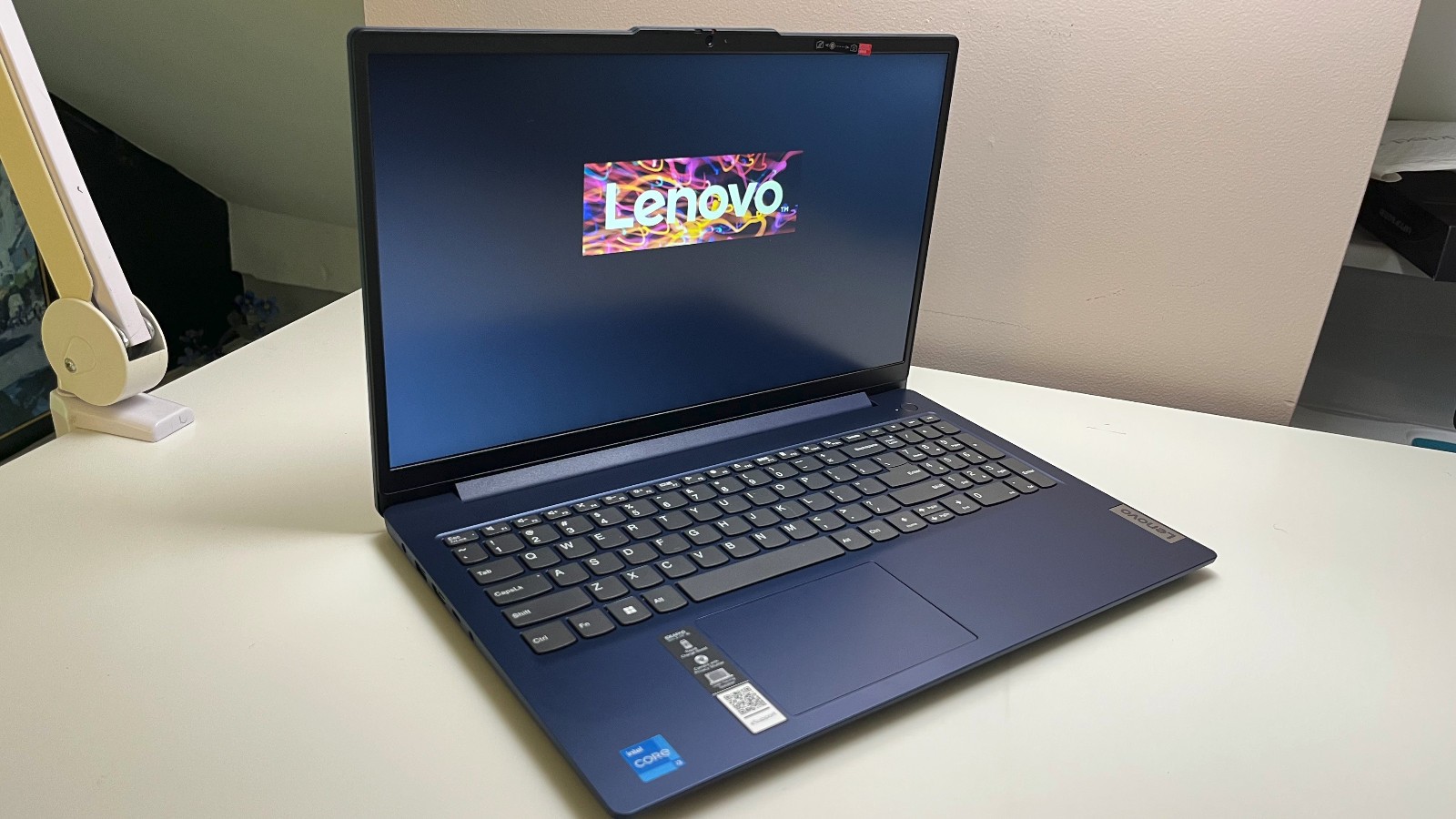 Used Lenovo IdeaPad Slim 3 15.6 Core i3 8GB 256GB Windows 11 Warranty