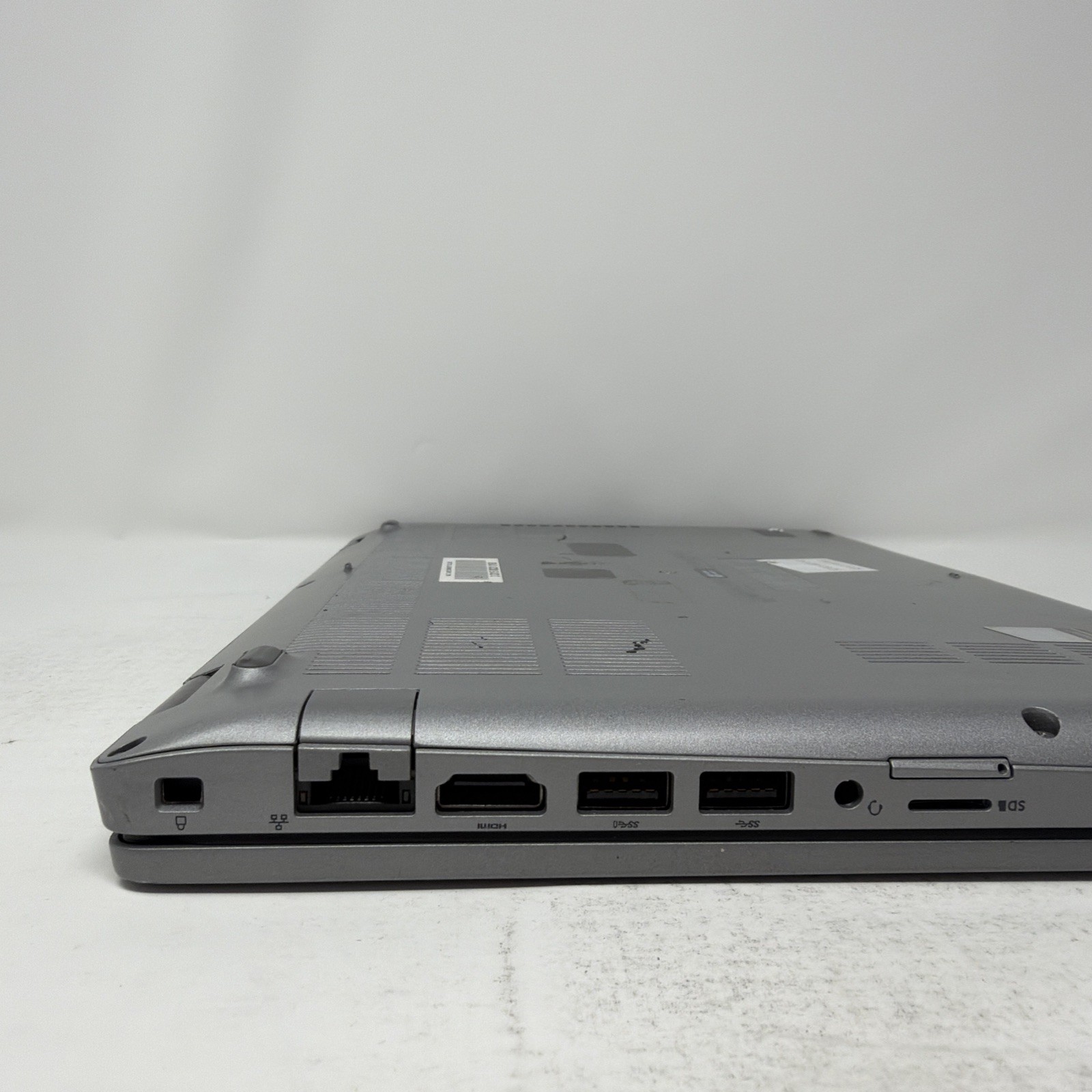 Dell Latitude 5411 i5-10400H 8GB 256GB SSD 14″ FHD Win11 Pro