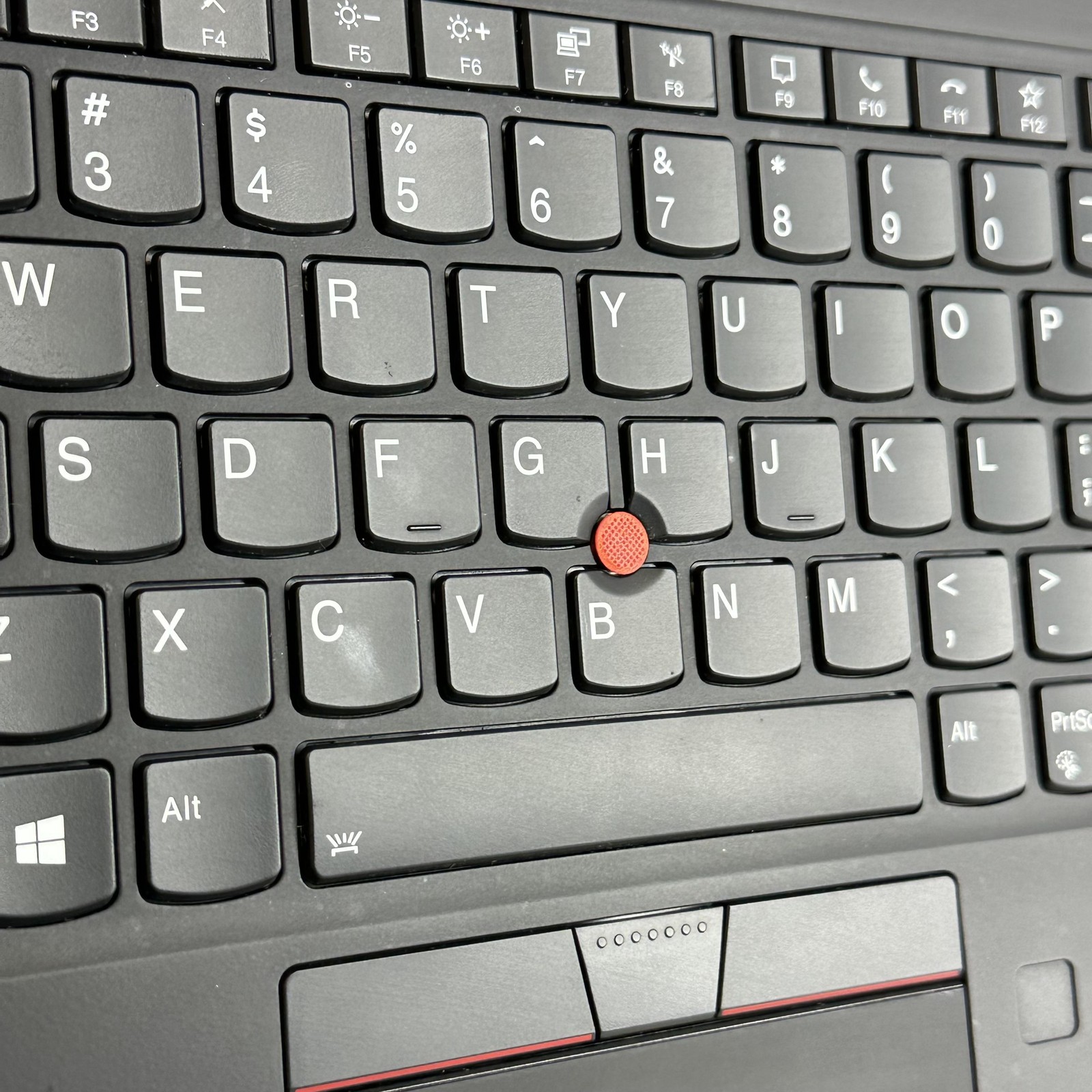 Lenovo ThinkPad X1 Carbon Gen 8 14 FHD TOUCH i7-10610U 16GB 512GB SSD White Spot