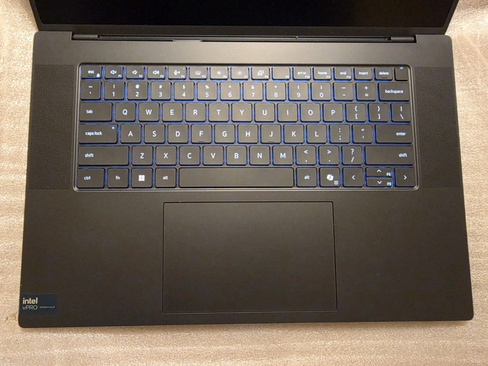 Dell Precision 5690 1200P 16″ Ultra 7 155H 16cr 32GB 1TB NV RTX 2000-8GB Win 11P