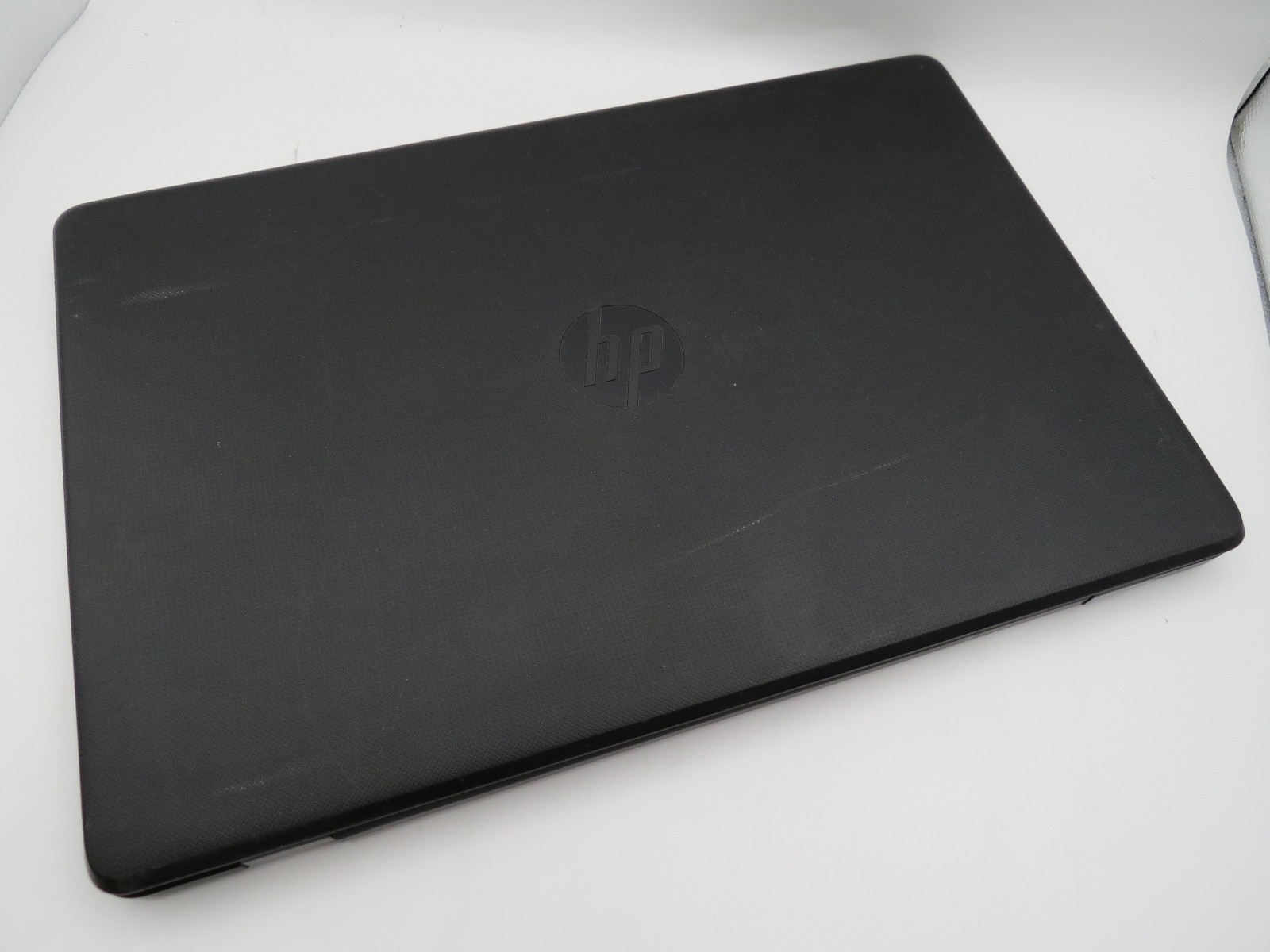 HP 17-bs011dx | i5-7200U @ 2.5GHz | 8GB RAM | 17″ | No OS/AC | PARTS