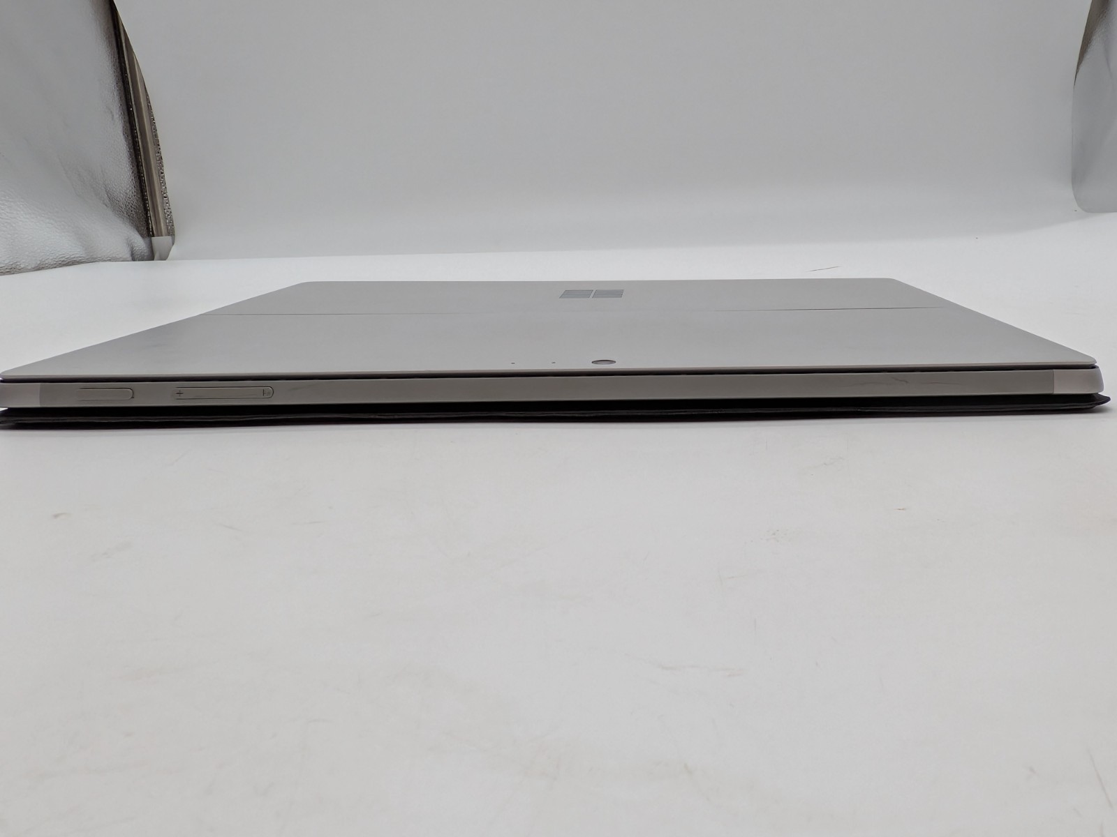 Microsoft Surface Pro 1796 5th Gen Intel 2 Core m3-7Y30 4GB RAM 128GB SSD WIN10P