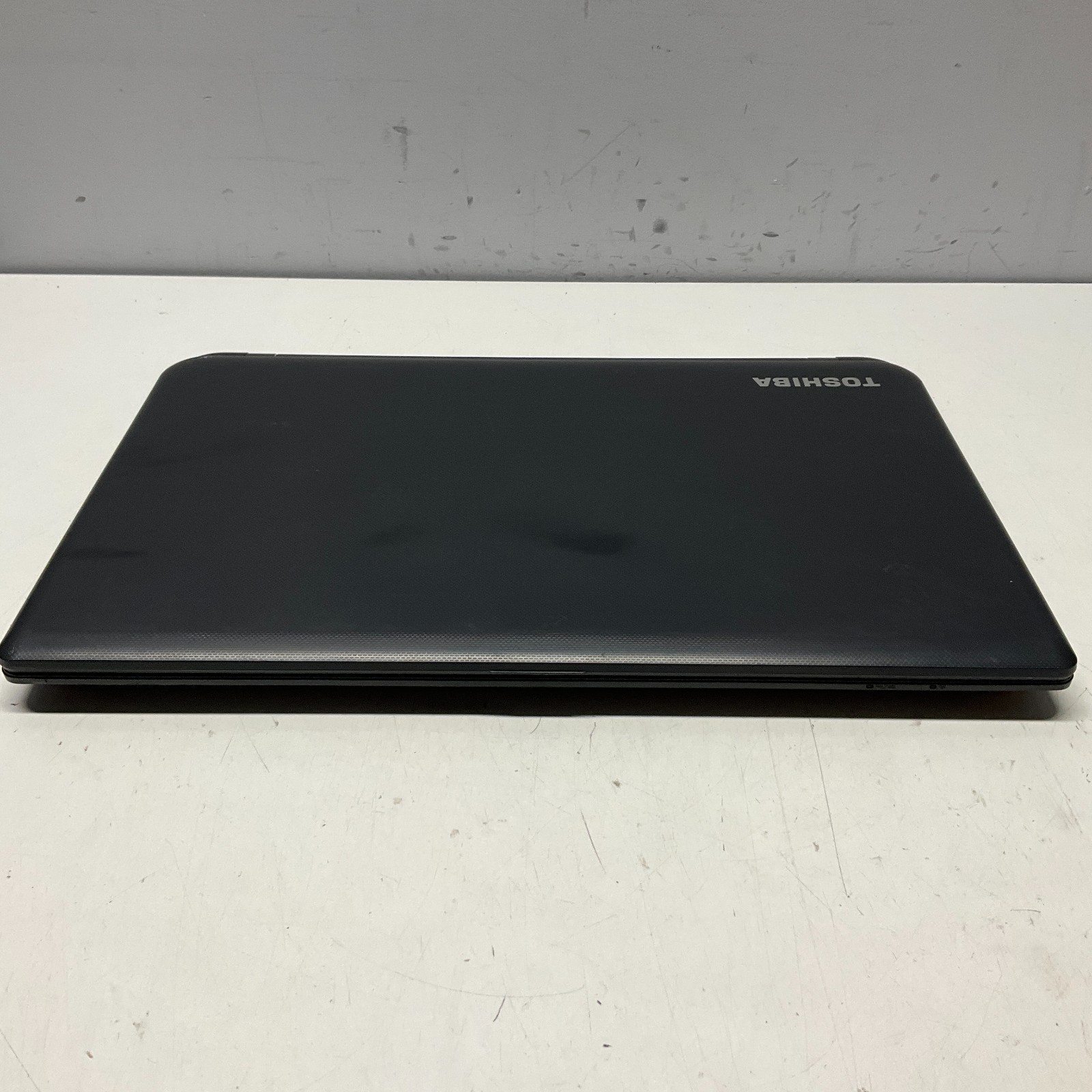Toshiba Satellite C55-B Laptop Intel Celeron N2840 @ 2.16 GHz 4GB 500GB HDD