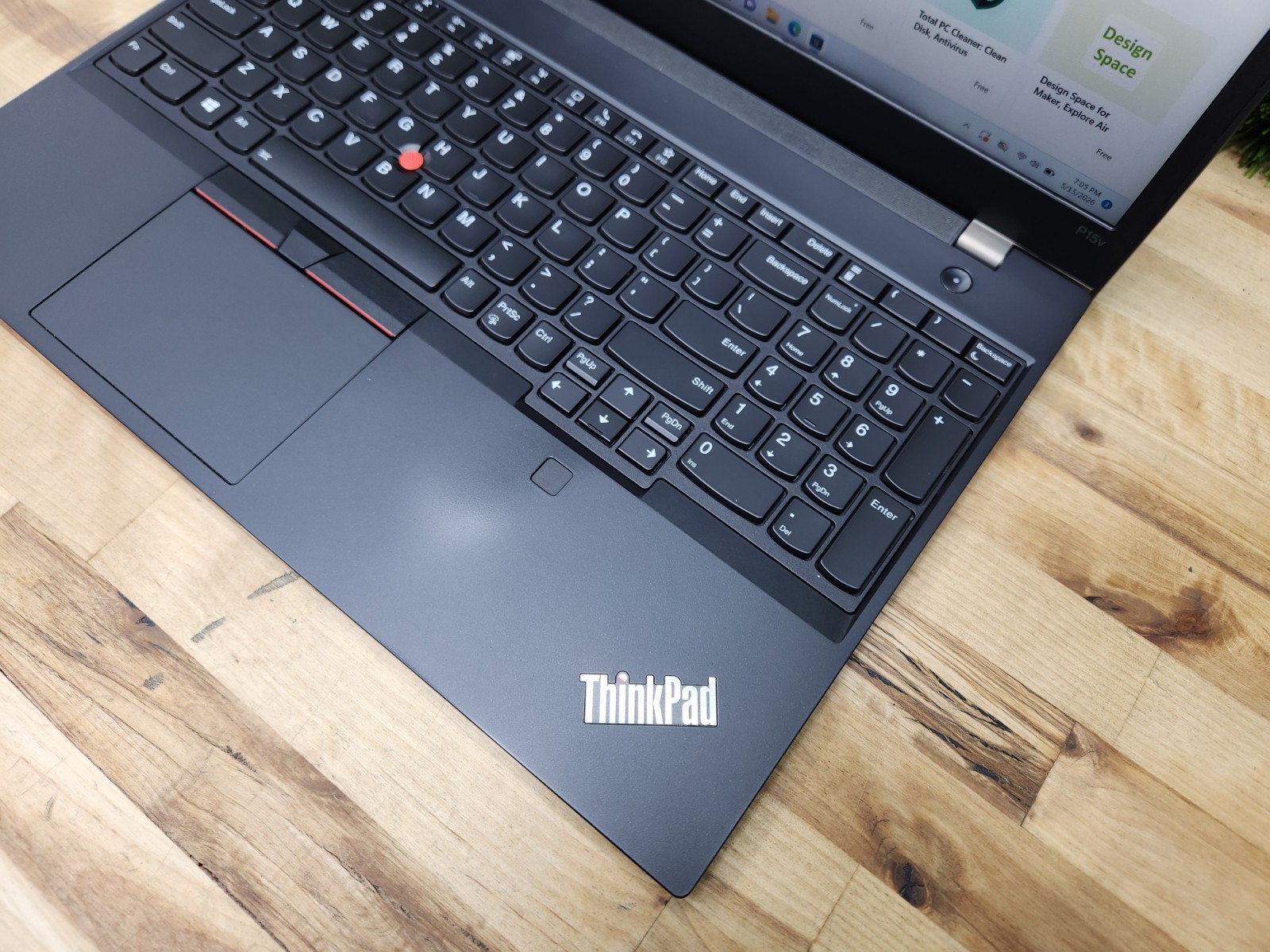 Lenovo ThinkPad P15V Gen 1 15.6″ FHD i7-10875H 2.30GHz 32GB RAM Windows 11 Pro ~
