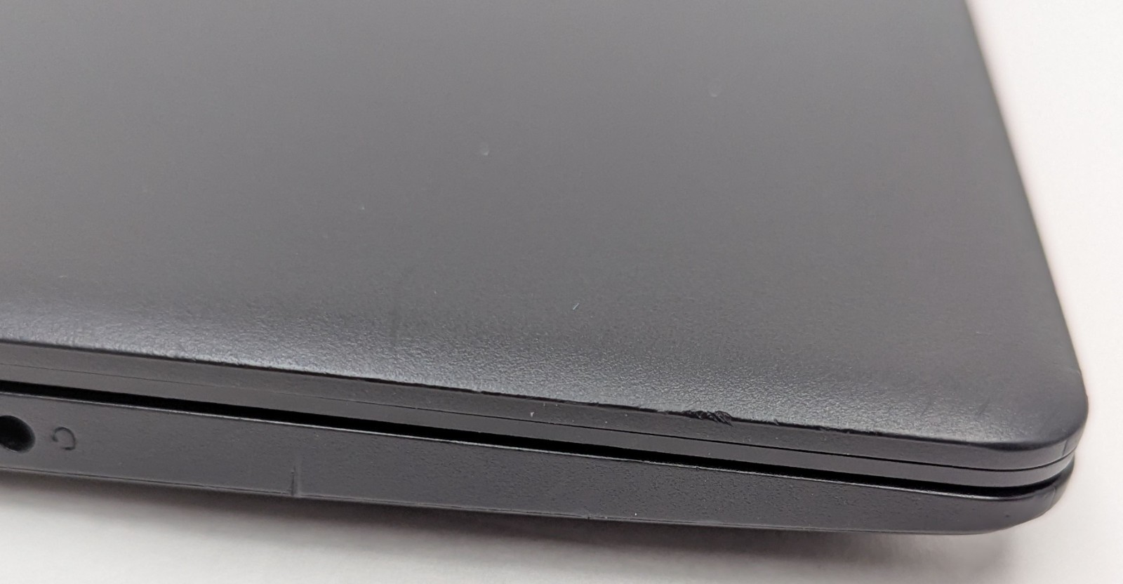 Incomplete Dell Latitude 3490 14″ Laptop Intel Core i5-7200U 2.50GHz 8GB RAM