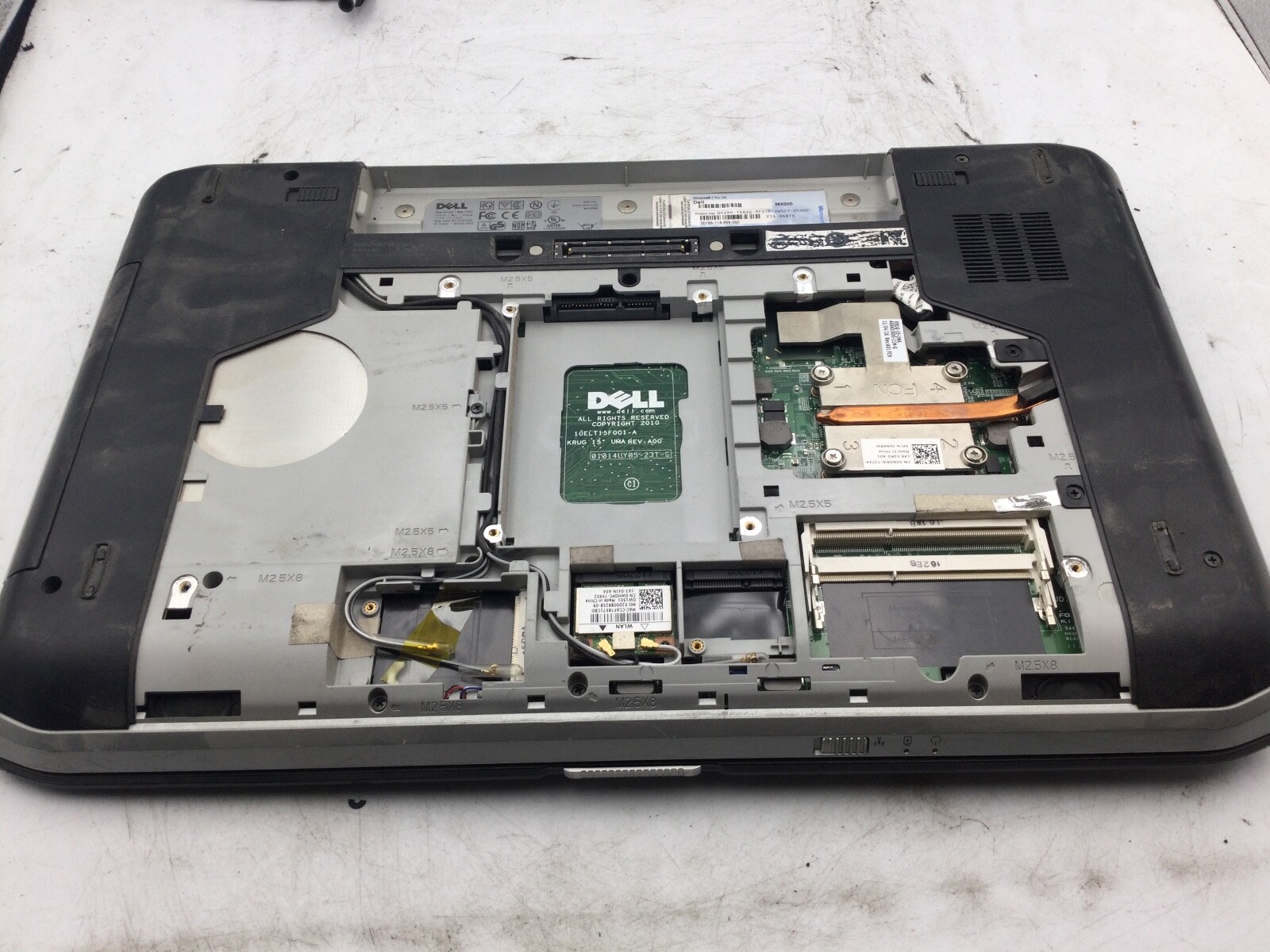 DELL LATITUDE E5520 – BOOTS TO BIOS – INTEL I5 2540 – NO RAM – 15″ – READ – BB!!
