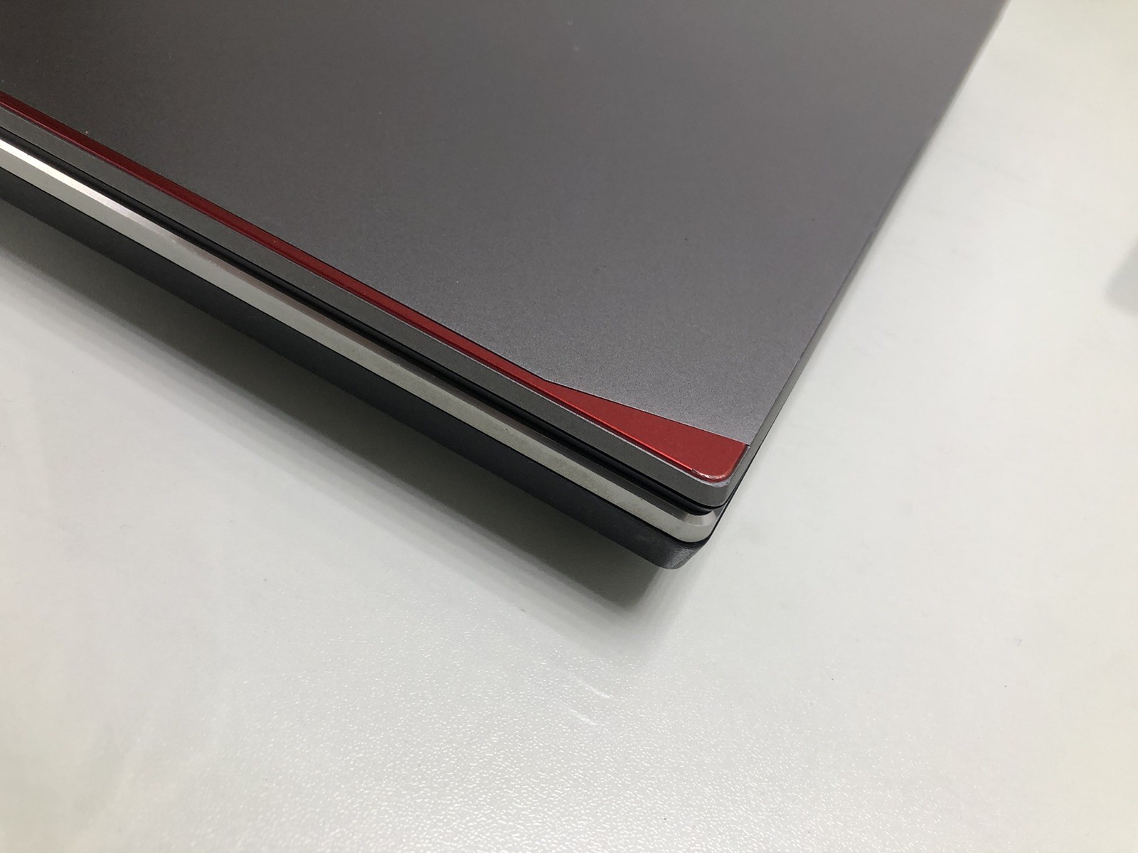 Fujitsu Celsius H770 Xeon E3-1505M v6 16GB 512GB SSD Quadro M2200 4GB Laptop