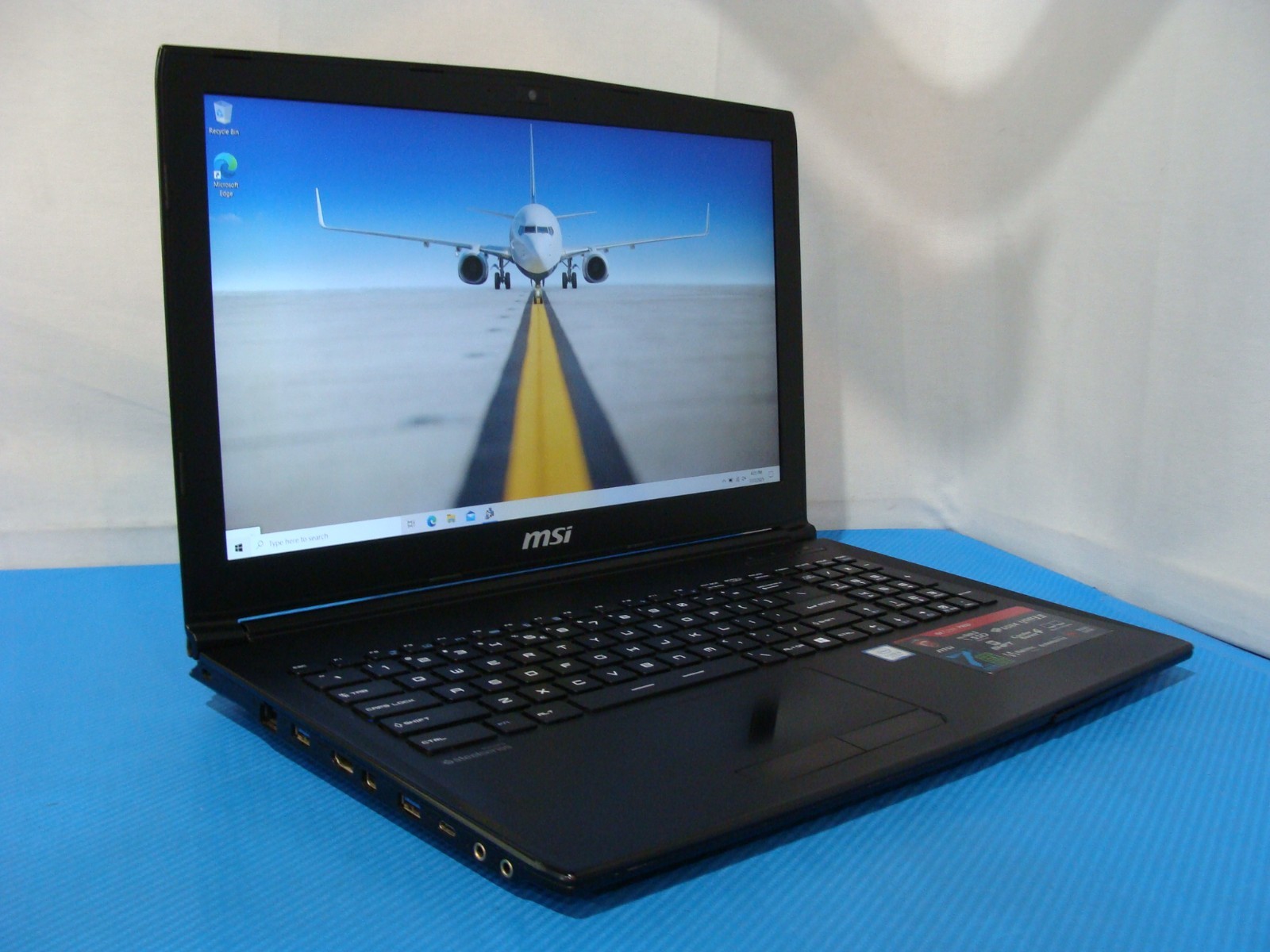 MSI GL62M 7RD 15.6” FHD core i5-7300HQ 2.5GHz 8GB 256GB GTX 1050 Battery 91%