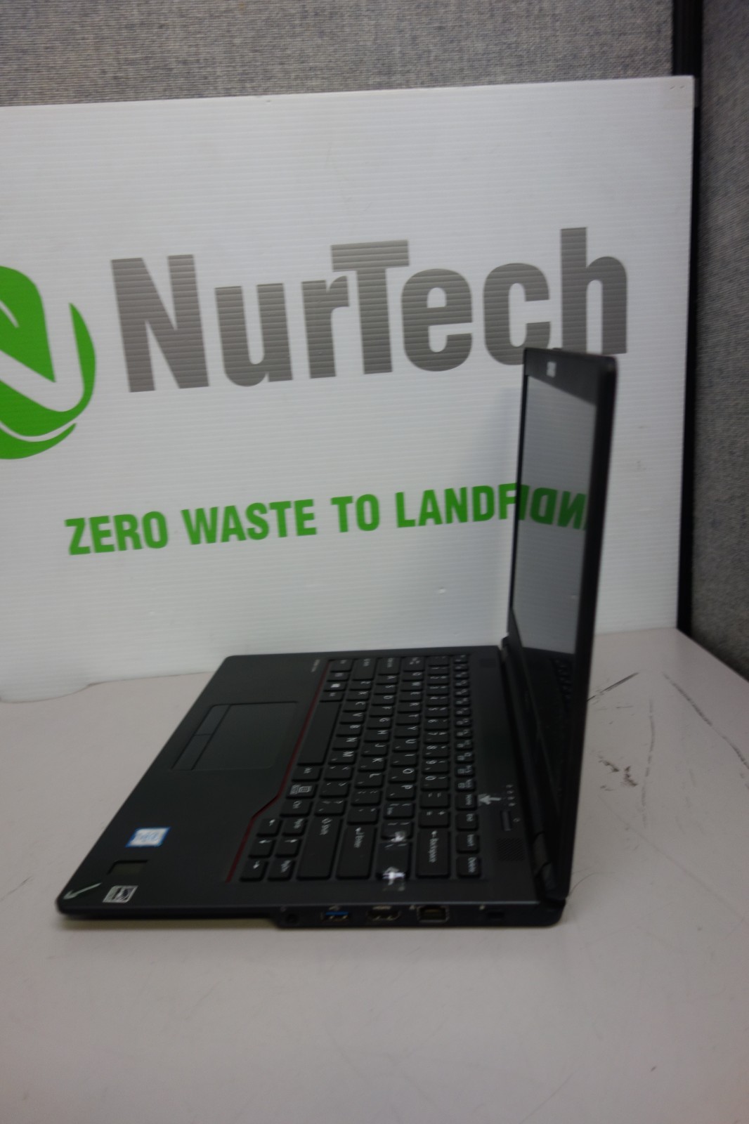 Fujitsu LifeBook U749 i7-8665U 1.90GHz 240 M2SSD UBUNTU Laptop [NO RAM]