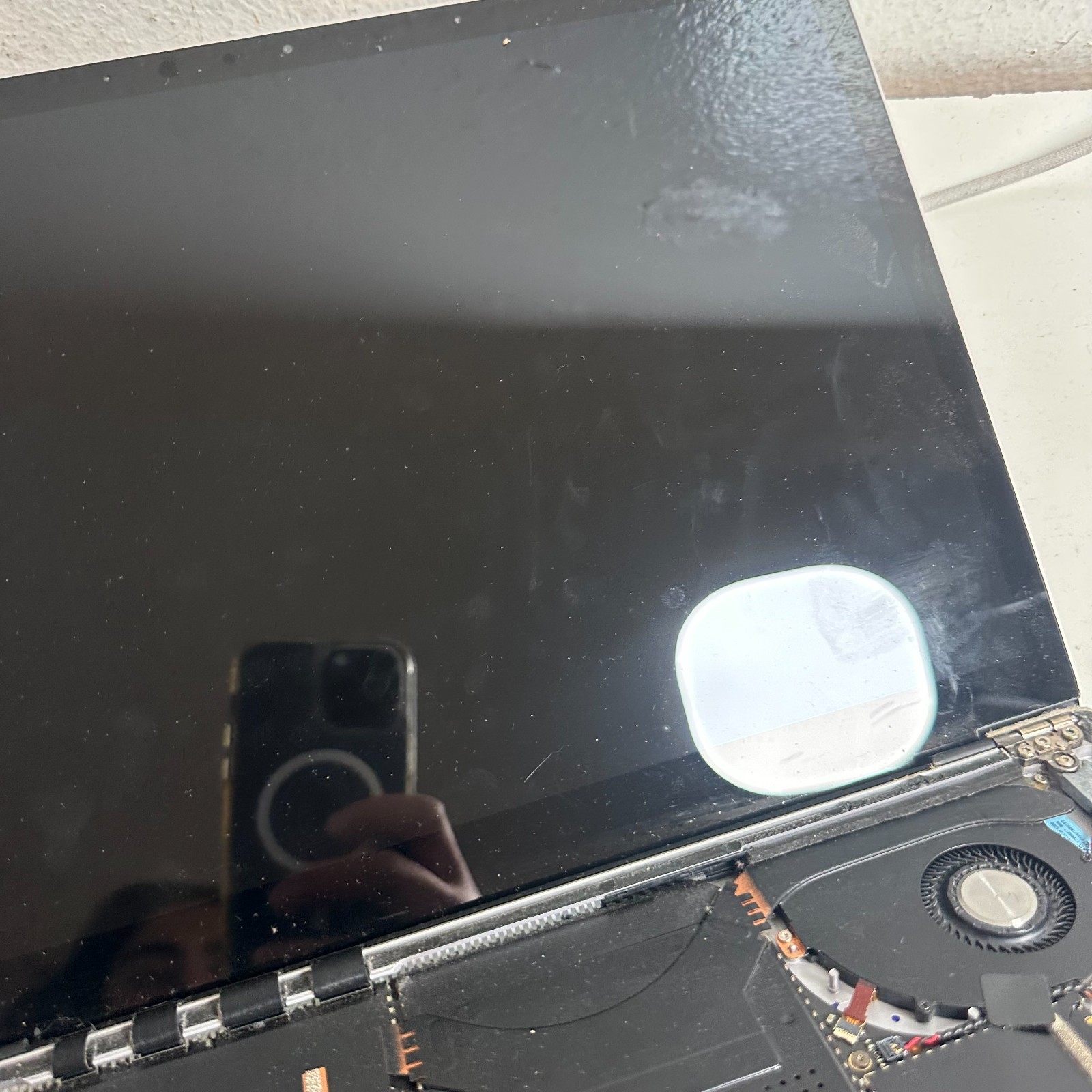 Microsoft Surface 2 1769 13.5″ PixelSense Touchscreen Display Laptop – for Parts