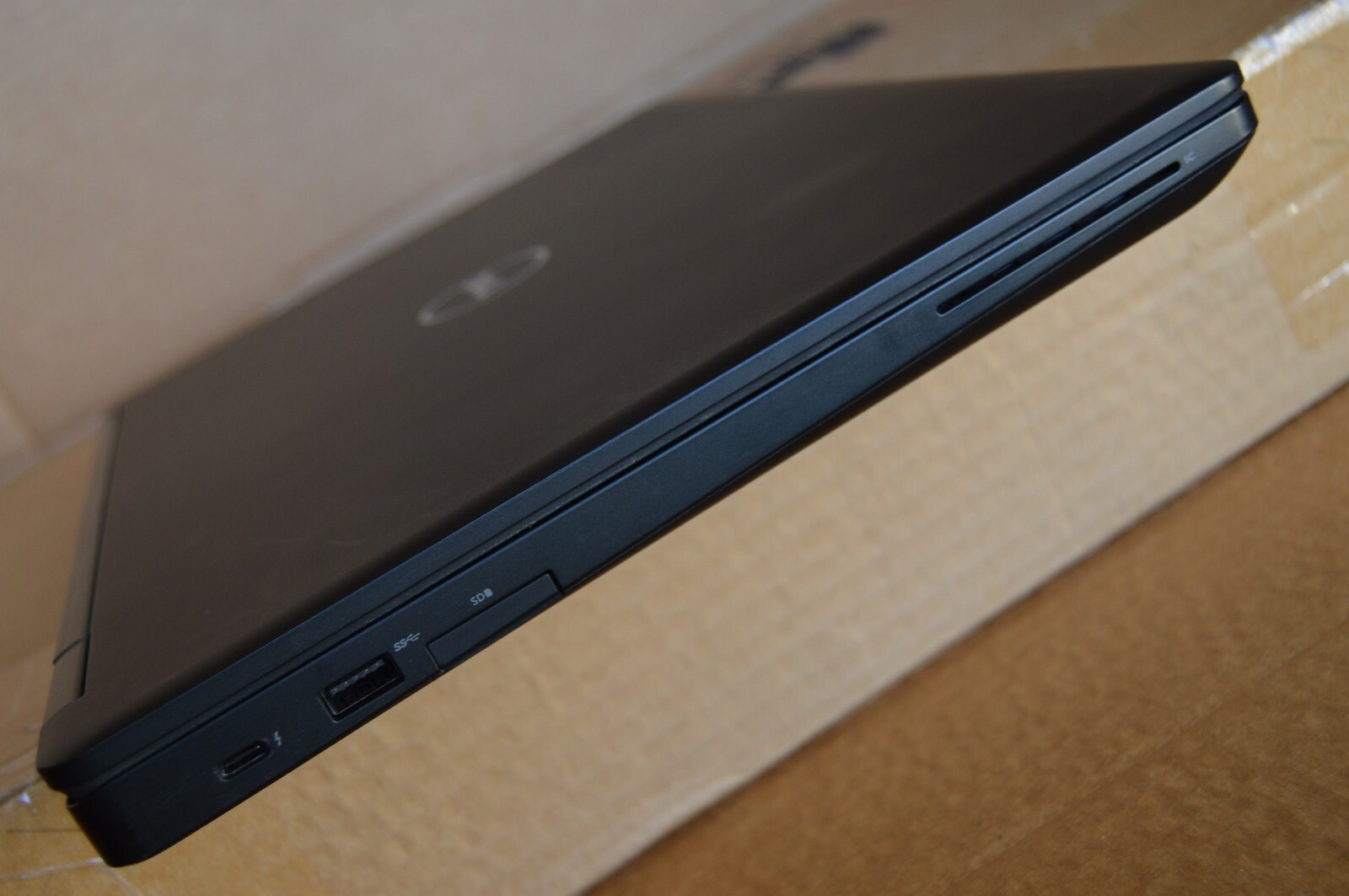 Dell Latitude 5580 1080P IPS i7-7820HQ 16GB 512GB Backlit-KB