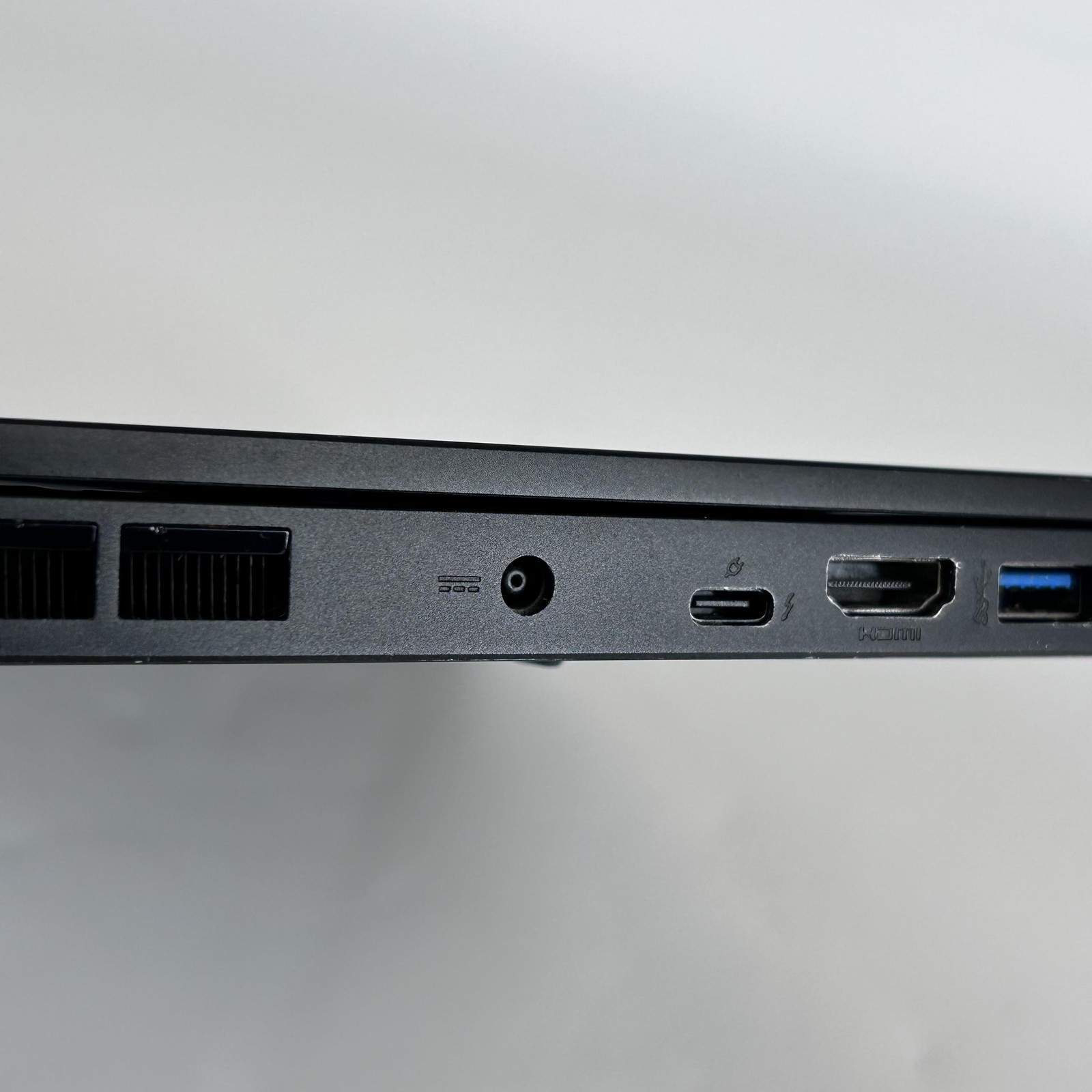 MSI Stealth GS66 15.6 240Hz 2K 2.9 GHz i9-12900H 64GB 1TB SSD RTX 3080 Good