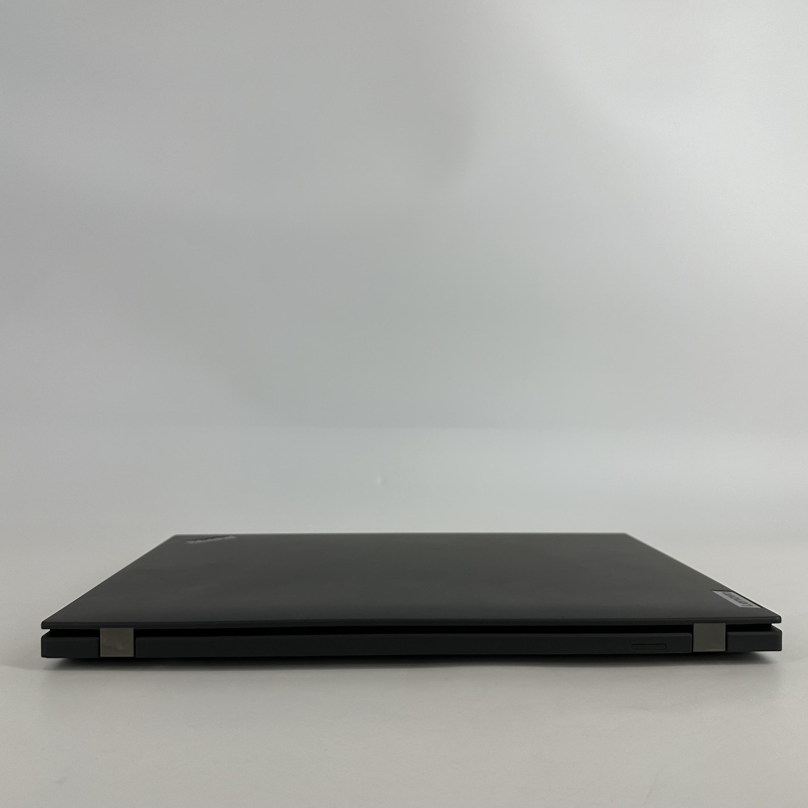 Lenovo ThinkPad P16s Gen 1 FHD+ 2.7 GHz Ryzen 7 PRO 6850U 32GB 1TB SSD Very Good