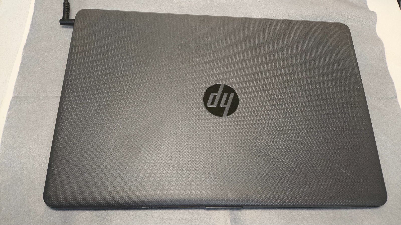 HP NOTEBOOK 255 G6 15.6″ AMD WINDOWS 10 PRO Works great