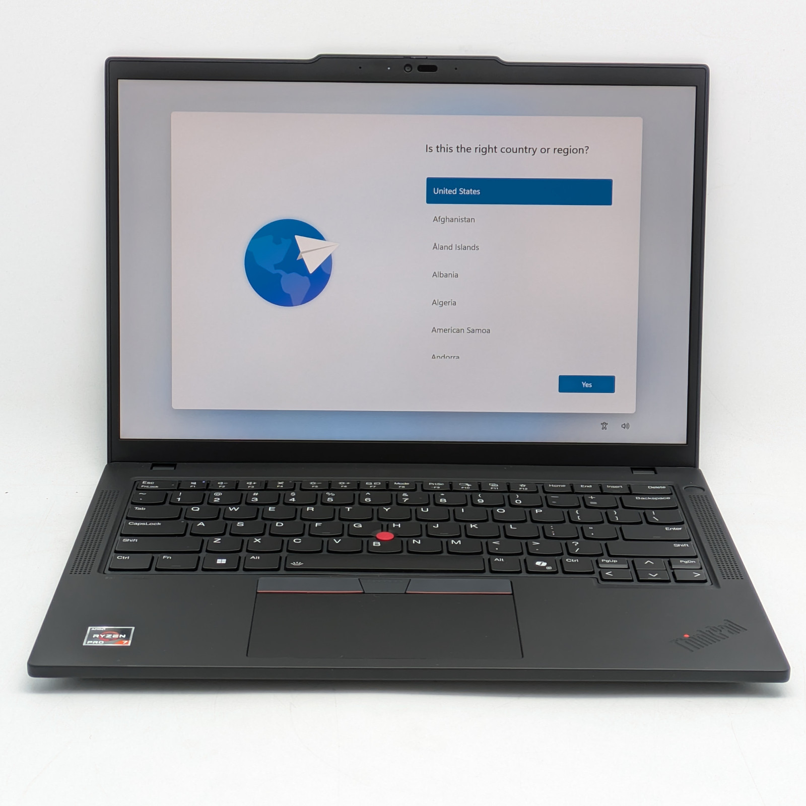 Lenovo ThinkPad T14 Gen 5 14″ Ryzen 7 PRO 8840U 32GB DDR5 512GB SSD Windows 11H