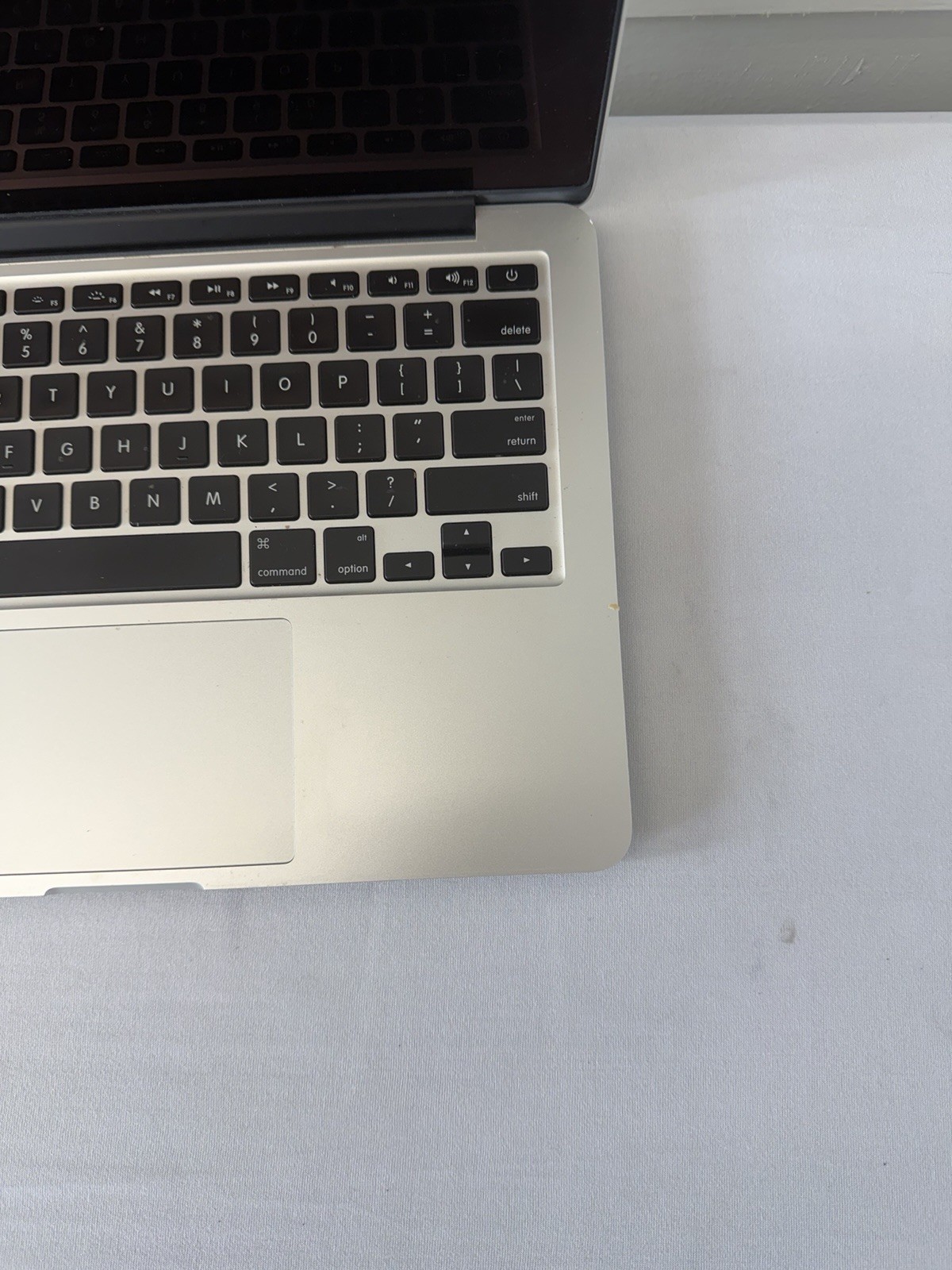 Apple Macbook Pro 2012 Laptop – Intel i5-3210M – RAM 8 GB – Read Description