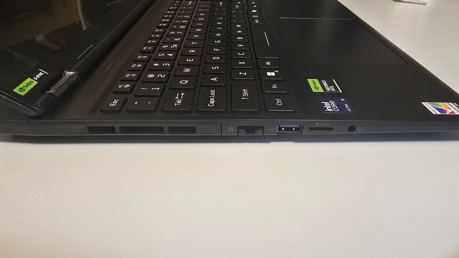 Acer Predator Helios Neo 16S AI 16″ i9 275HX 32GB RAM RTX 5070 Ti 1TB SSD