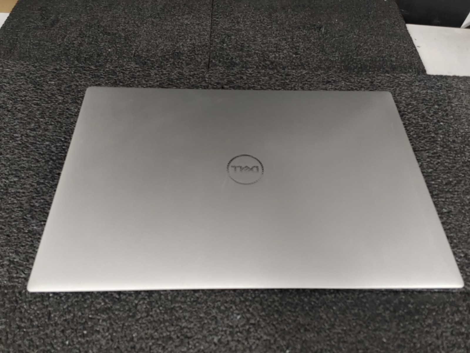 Dell XPS 8W3TM i7-13620H 2.40Hz 16GB DDR5 RAM 1TB SSD ARC A370M 4GB 15.6″ FHD+