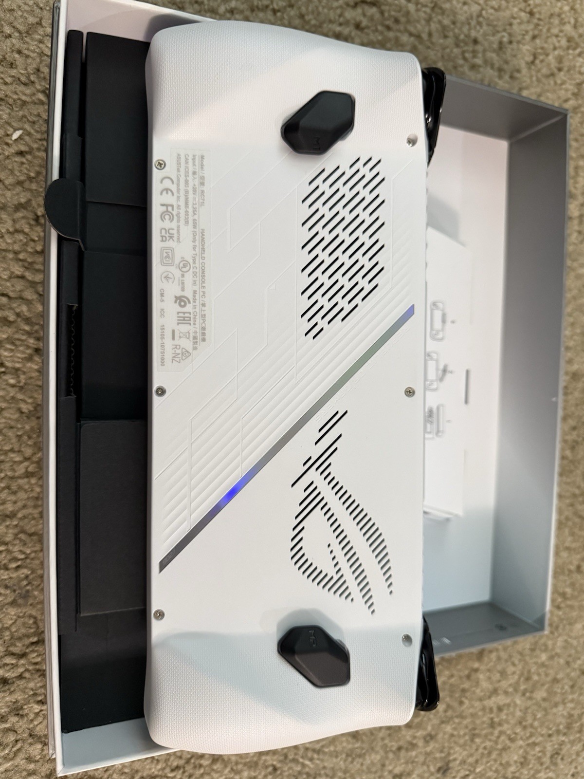 ASUS ROG Ally 7″ 120Hz FHD 1080p Gaming Handheld AMD Ryzen Z1 EXTREME 512GB