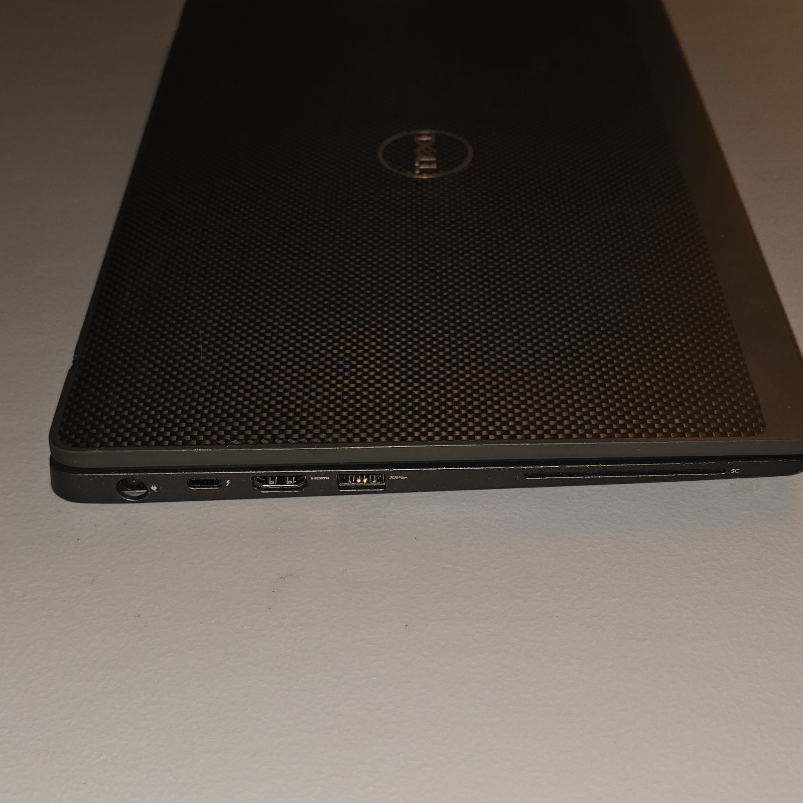 Dell Latitude 7400 14″ FHD i7 16GB RAM 256GB SSD Win 11 Black