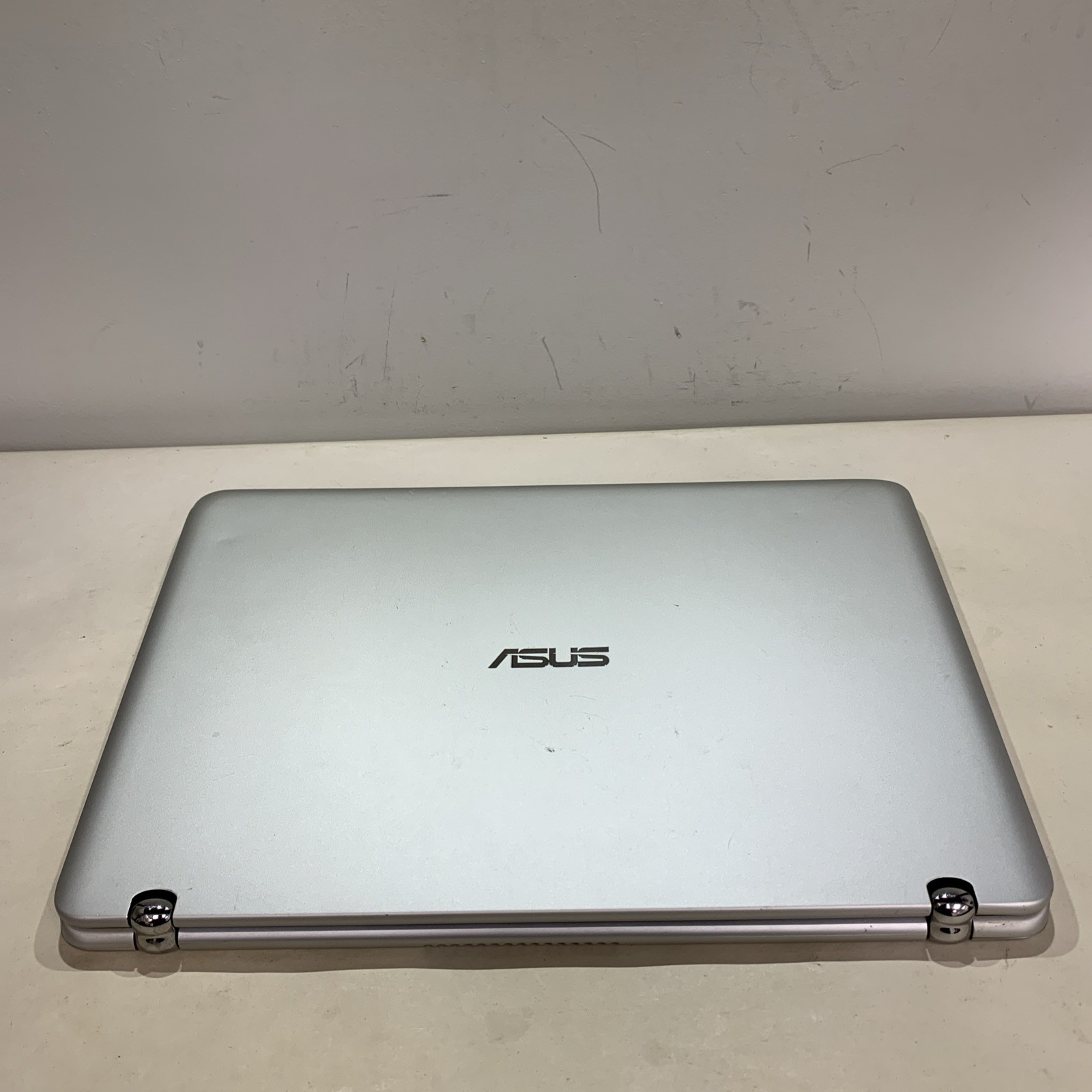 Asus Q504UA Laptop i5-6200U 12 GB RAM 1TB Hdd Win11 Home | READ DESCRIPTION
