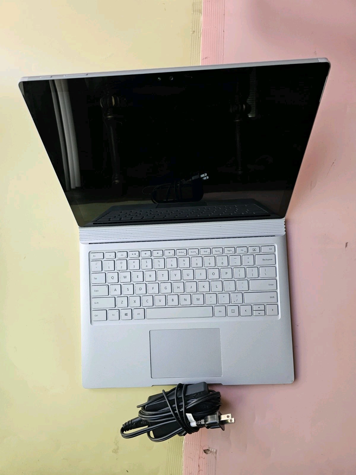 Microsoft Surface Book Core i7-6600U 8GB RAM 256GB SSD NVIDIA BLUETOOT 3000×2000
