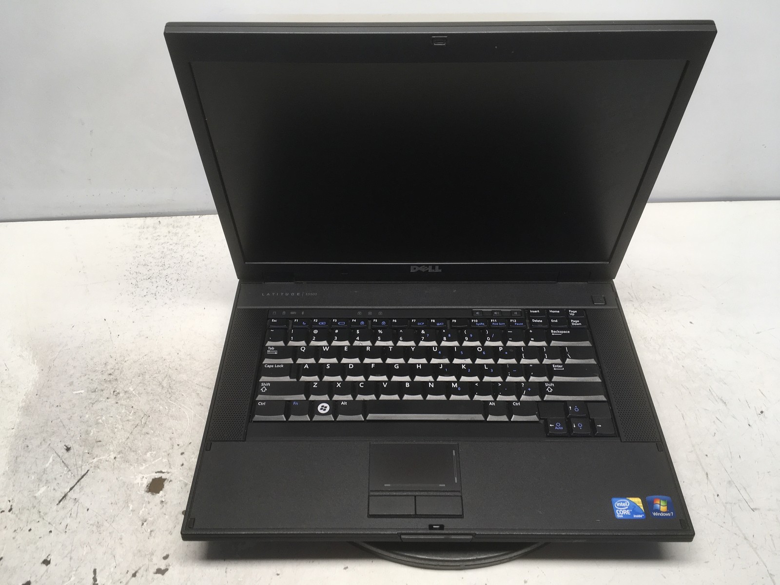 Dell Latitude E5500 Intel Core 2 Duo P8700 2.53GHz 4 GB NO HDD No Batt