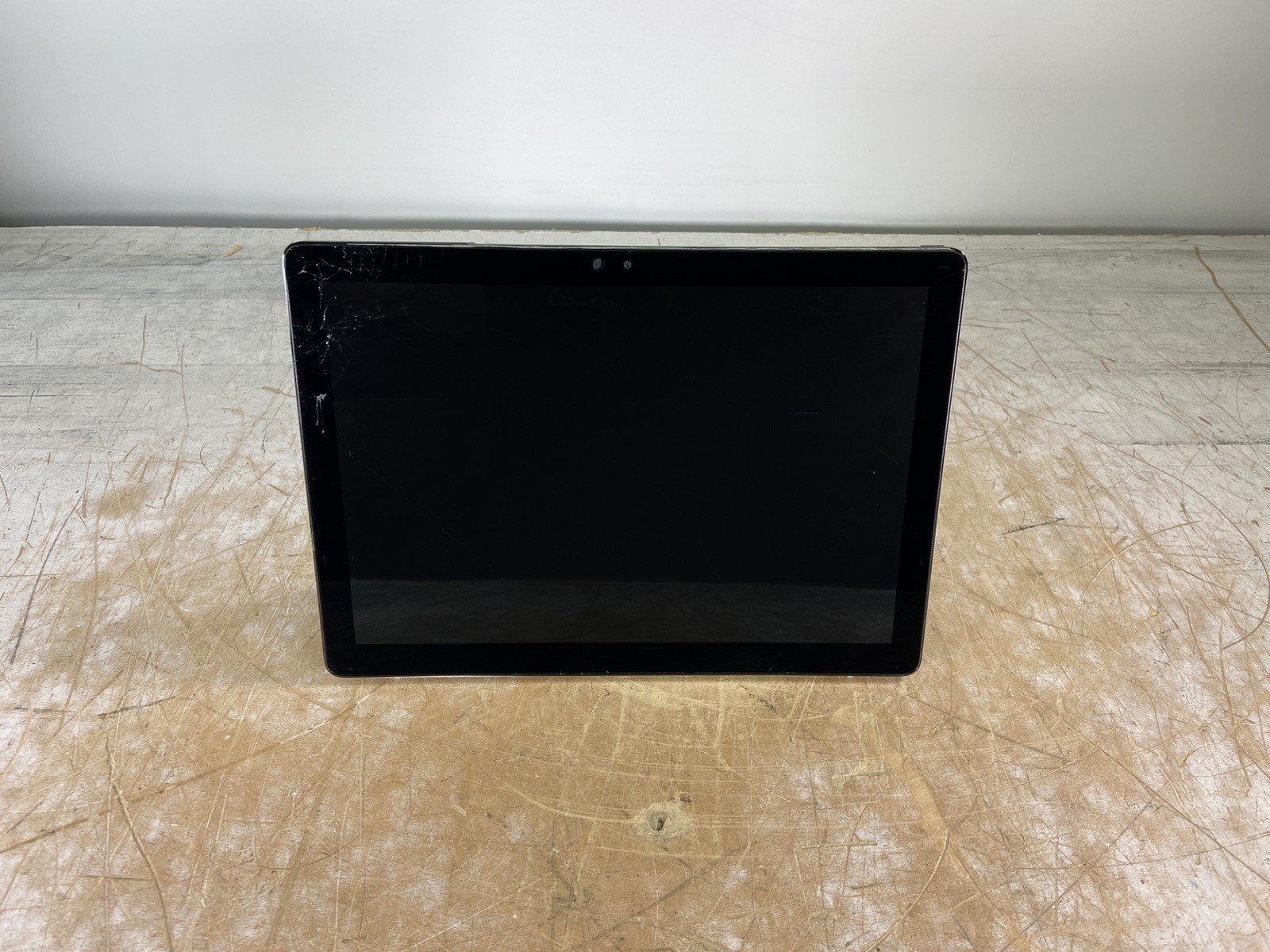 DELL LATITUDE 7200 2-IN-1 i5-8365U @ 1.60GHz, 8GB RAM, NO HDD/OS – (FOR PARTS)