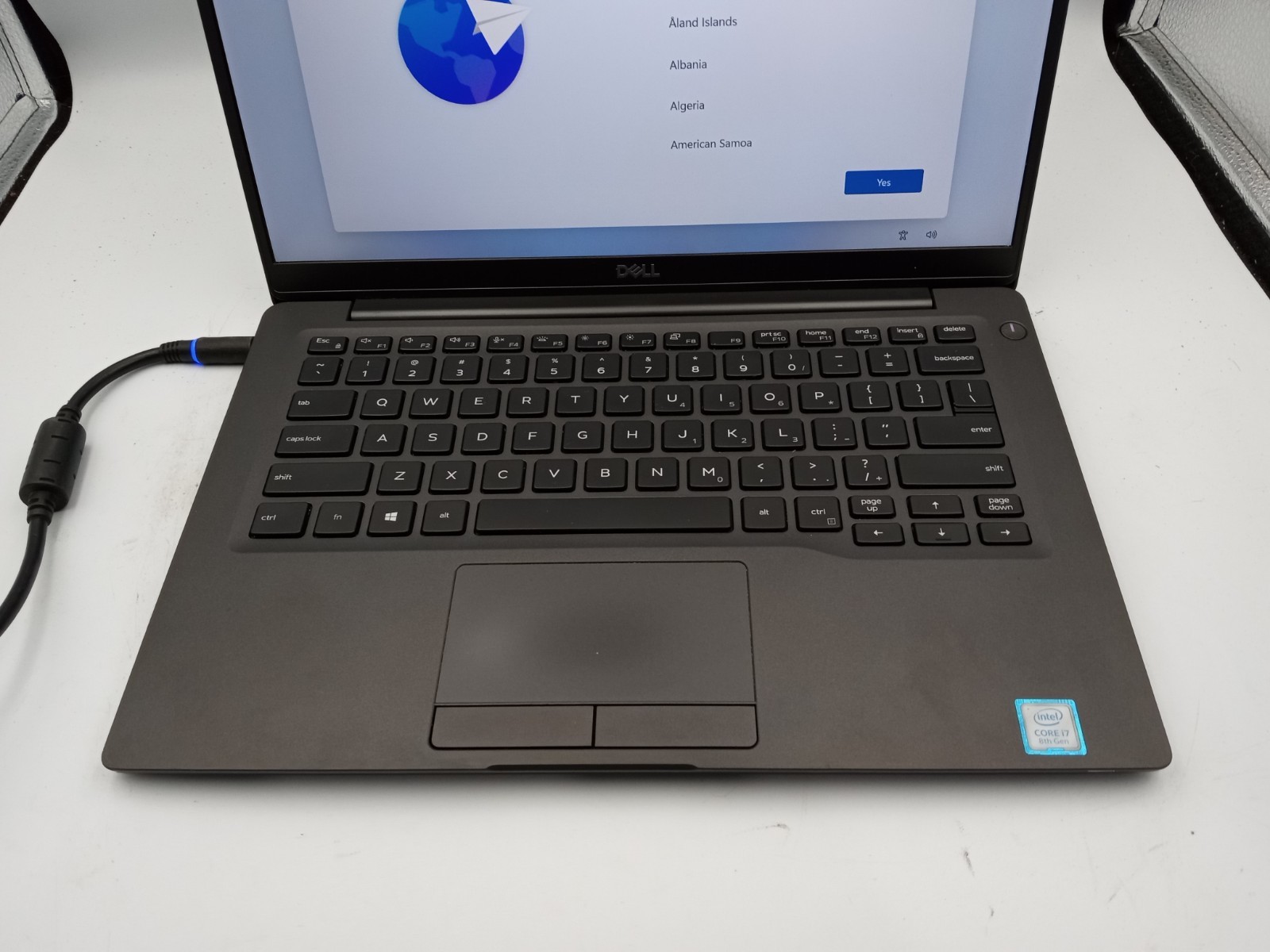 Dell Latitude 7400 14″ Touchscreen Intel i7-8665U 4GB RAM 128GB SSD Windows 11