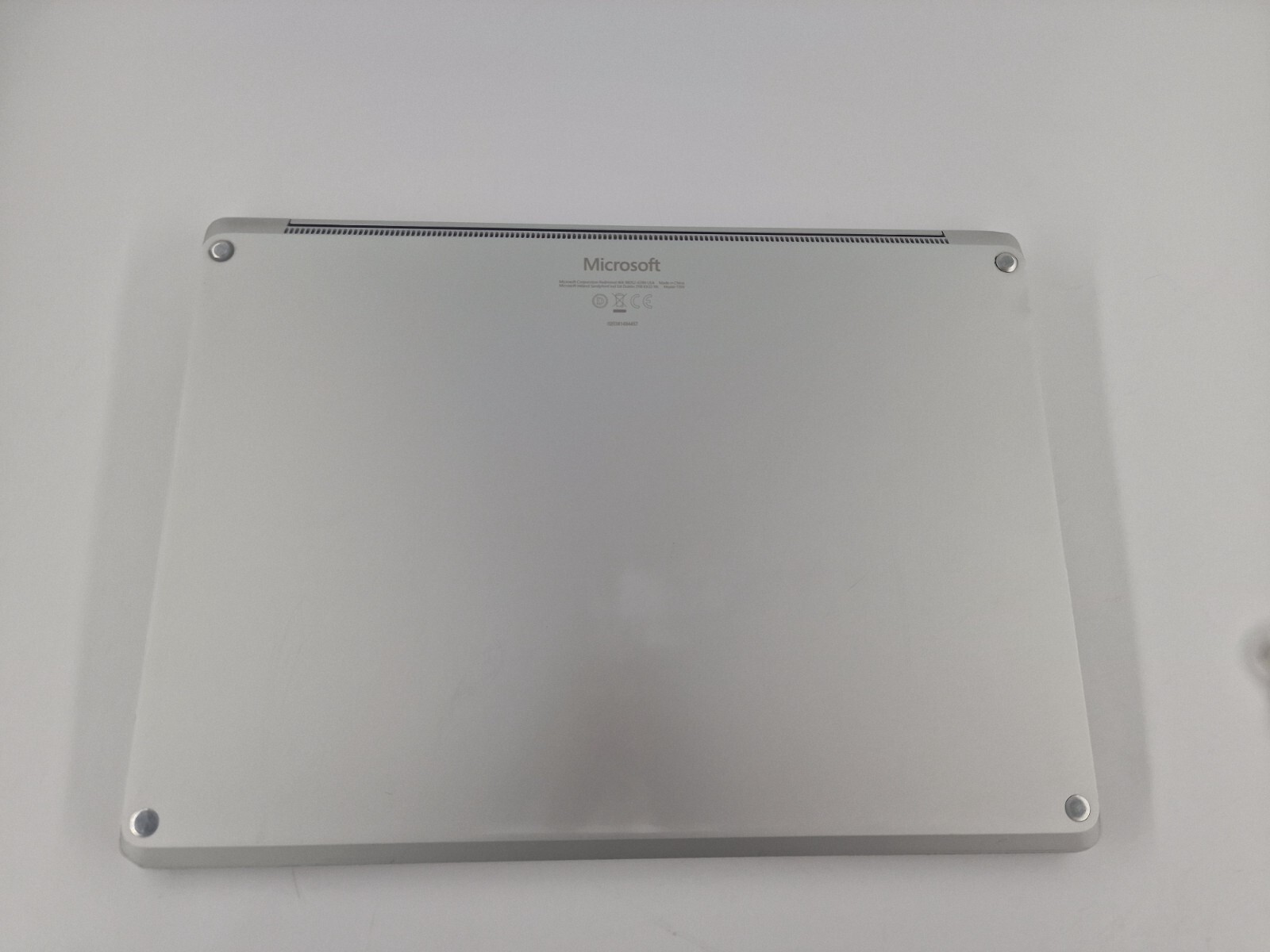 Microsoft MS Surface 2 1769 13.5 Intel i5 8GB 128GB No OS 020341484457