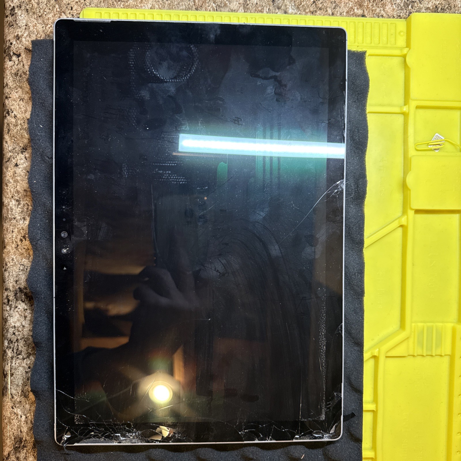 Microsoft Surface Pro 4 1724 i5-6300U 2.4GHz 4GB Ram 128GB cracked as is no test