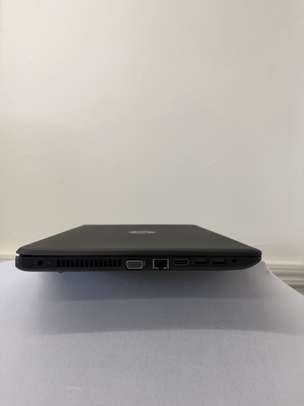 HP Laptop 14-bw012nr – Good Screen – AMD E2-9000e – Read Des