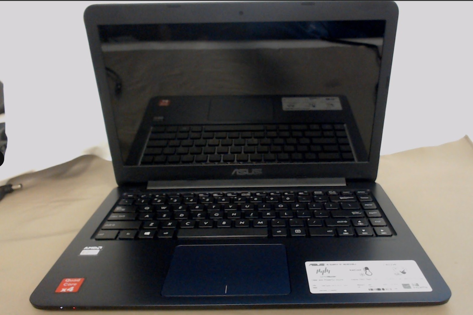 ASUS L402WA-EH21 14” HD Laptop,AMD E2-6110 Processor, 4GRAM 32G EMMC,WIN10,used