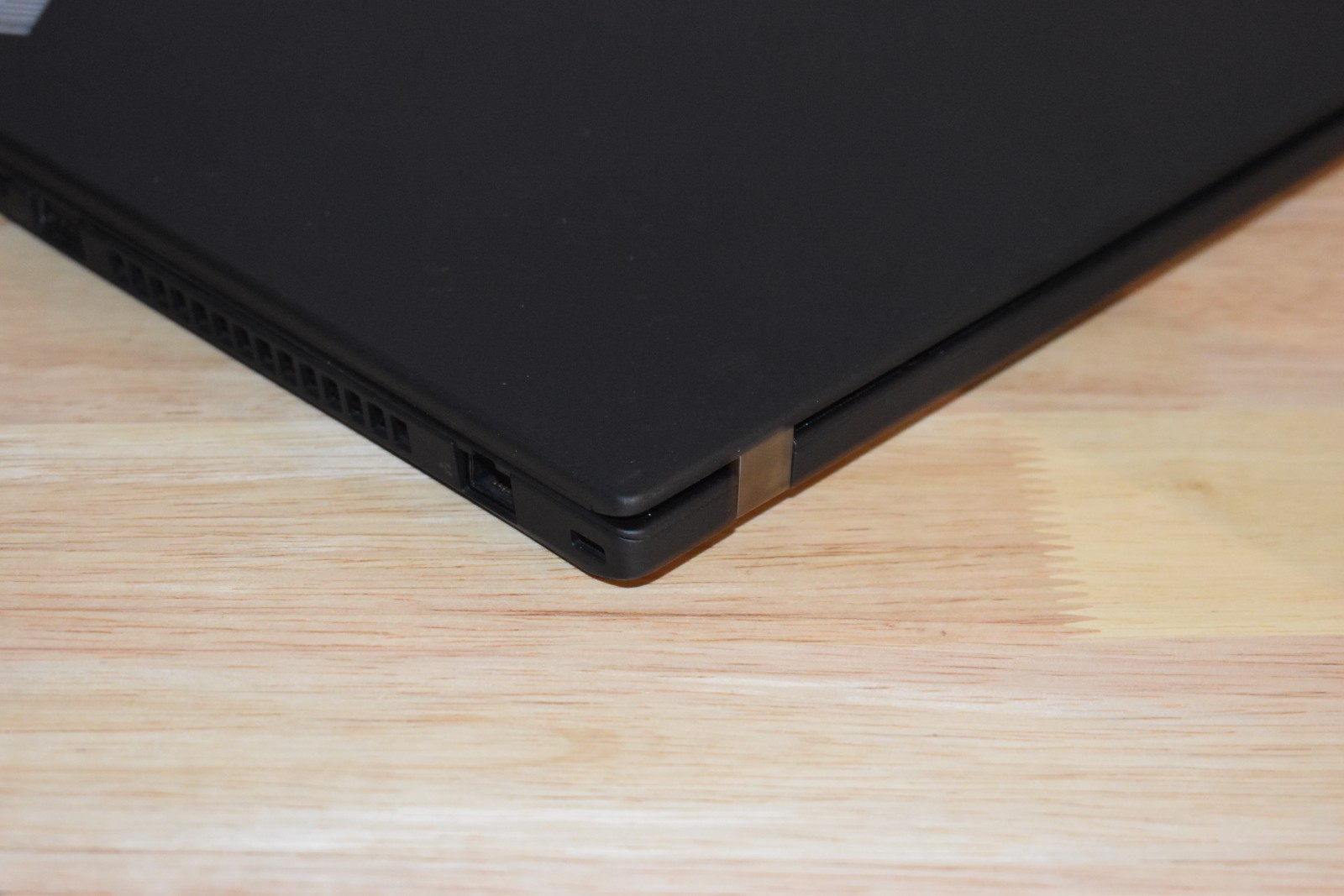 Lenovo Thinkpad T490 Quad Core i7-10510U 16GB RAM 512GB SSD Win11 GeForce MX250