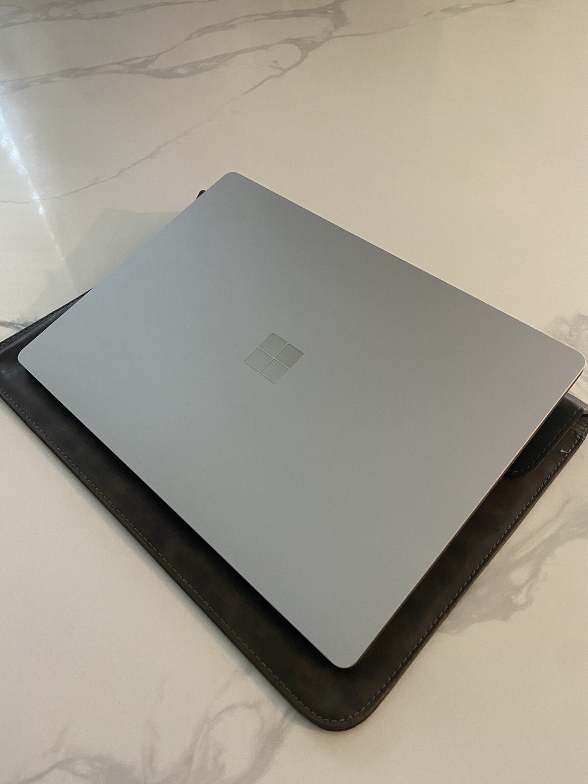Microsoft Surface Laptop 3 13.5″ (128GB SSD, Intel Core i5 10th Gen., 3.70 GHz,