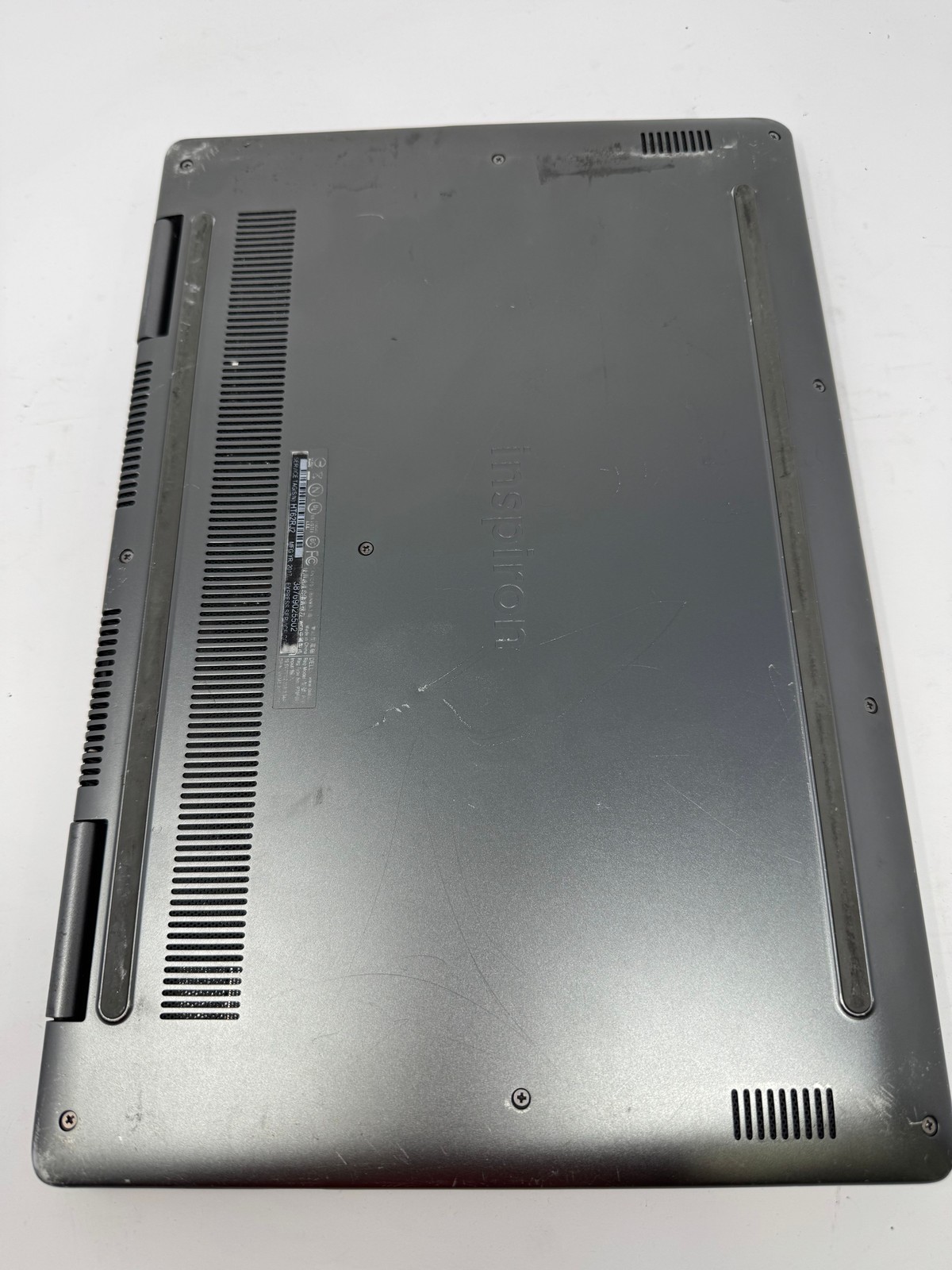 Dell Inspiron 7573 i7-8550U 12GB 2.048TB HDD Intel UHD Graphics 620 Grade B
