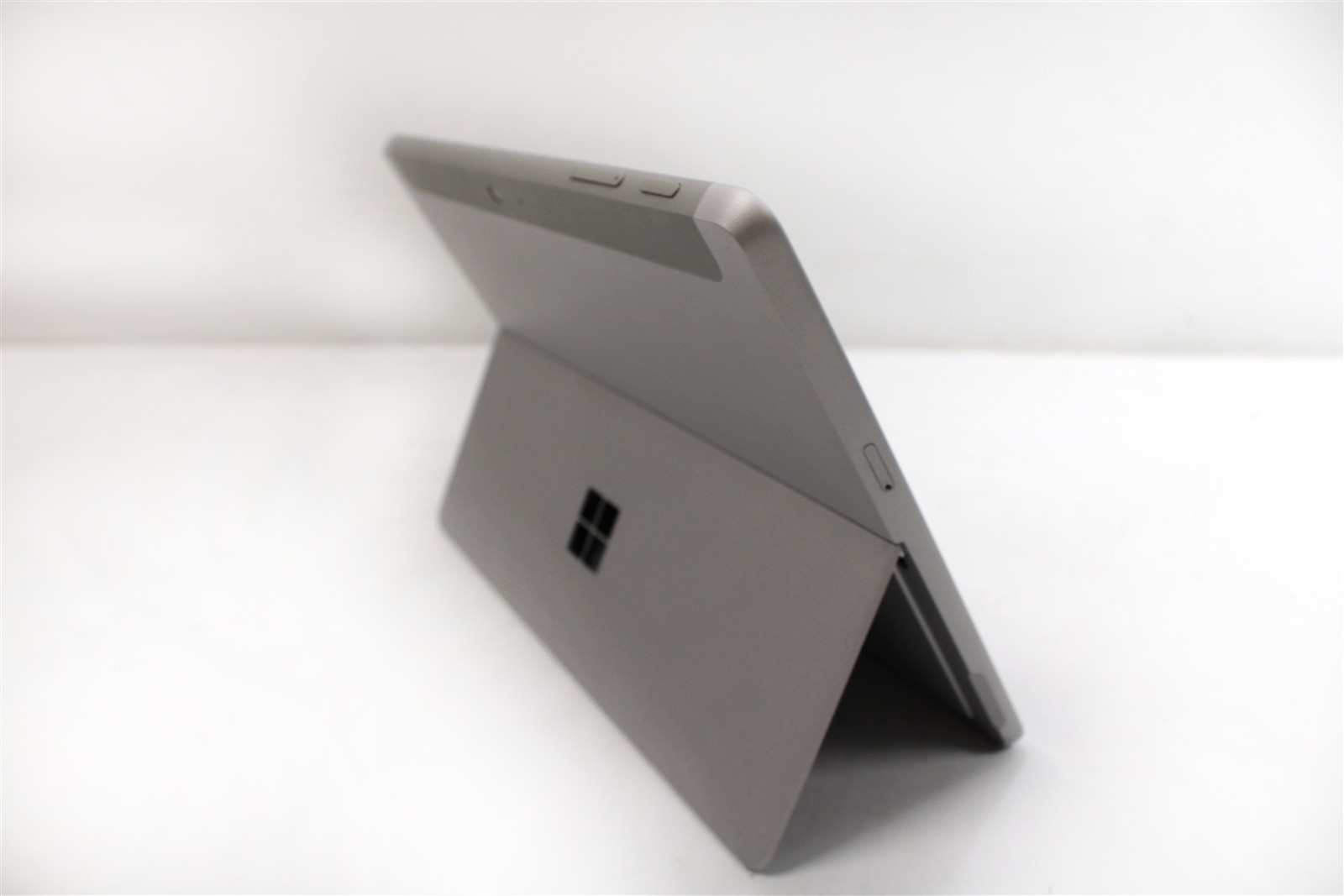 Microsoft Surface Go 2 10.5″ Tablet Core m3-8100Y 4GB RAM 64GB Windows 11 Pro