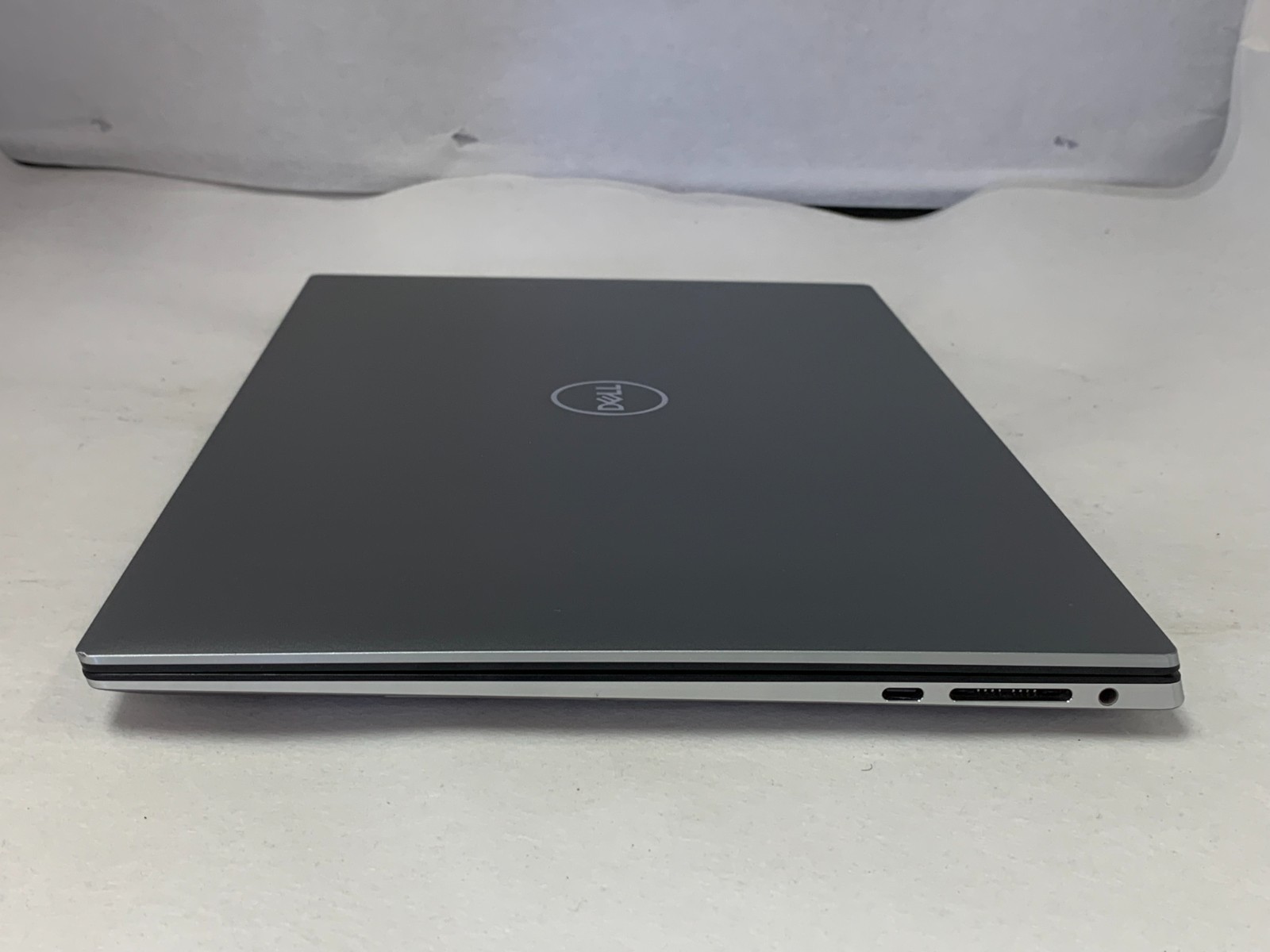 Dell Precision 5560 15.6″ UHD+ Touch i7-11850H 32GB 512GB NVMe NVIDIA T1200