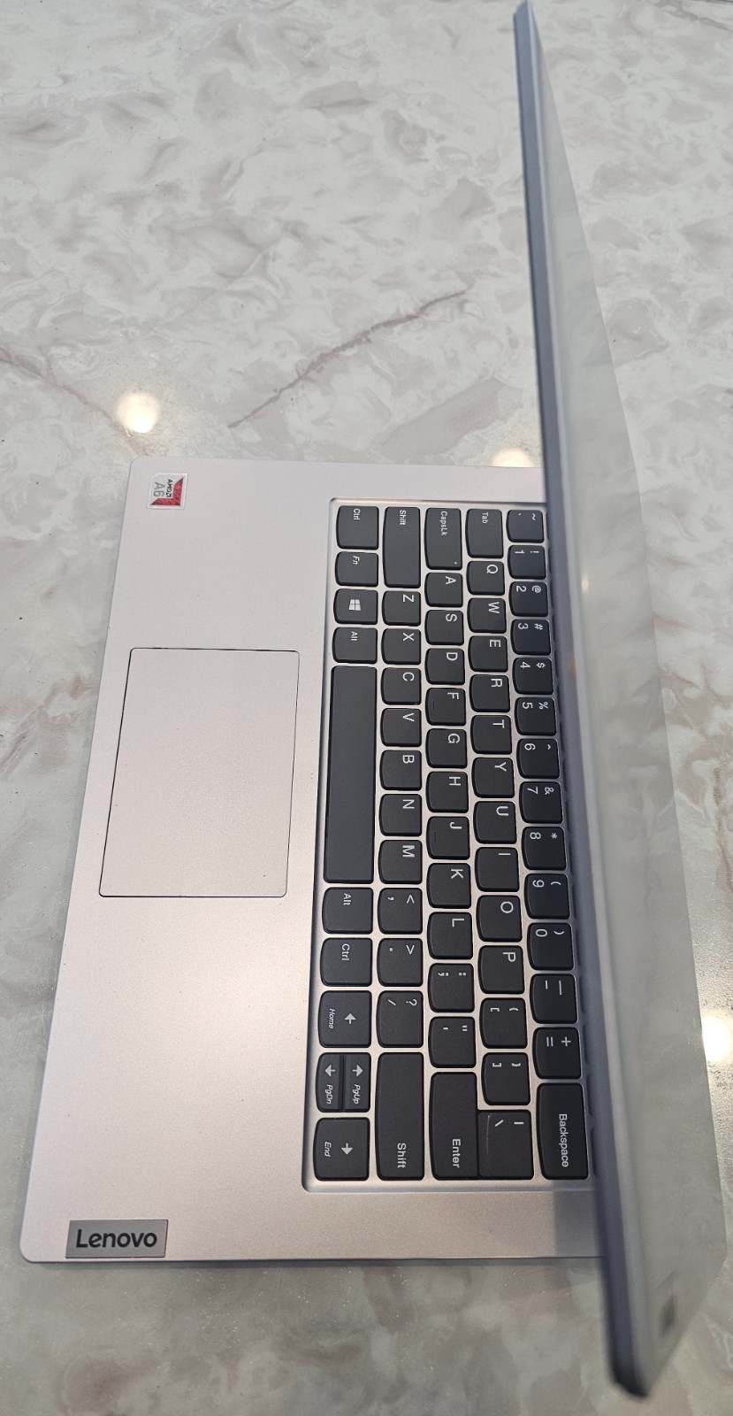 Lenovo Ideapad Slim 1-14AST-05 AMD A6-9220e RADEON R4 4GB RAM 64GB SSD
