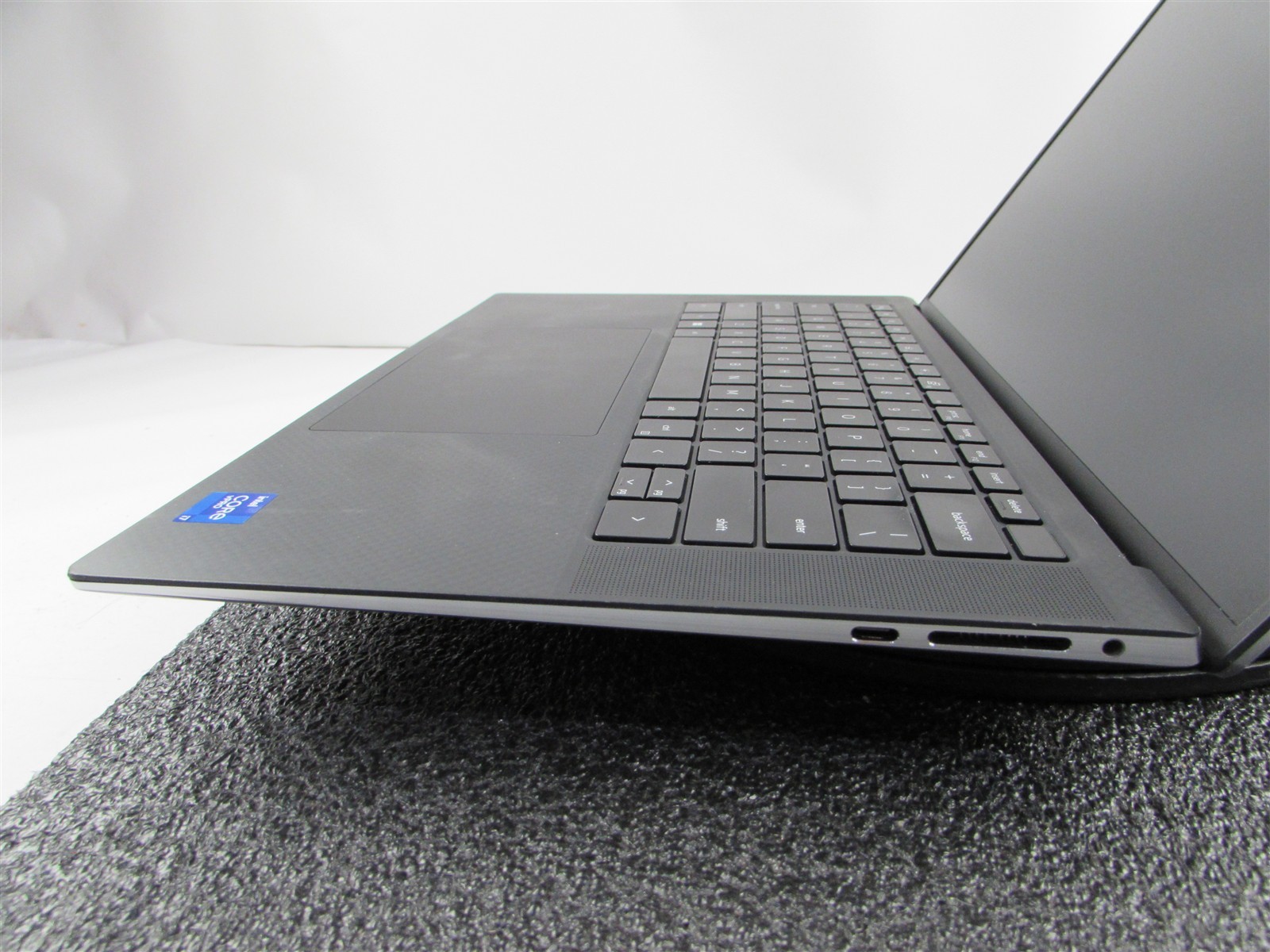 DELL PRECISION 5560 1920X1200 I7-11850H 1TB SSD 32GB RAM RTX A2000 WIN 11 NO BAT