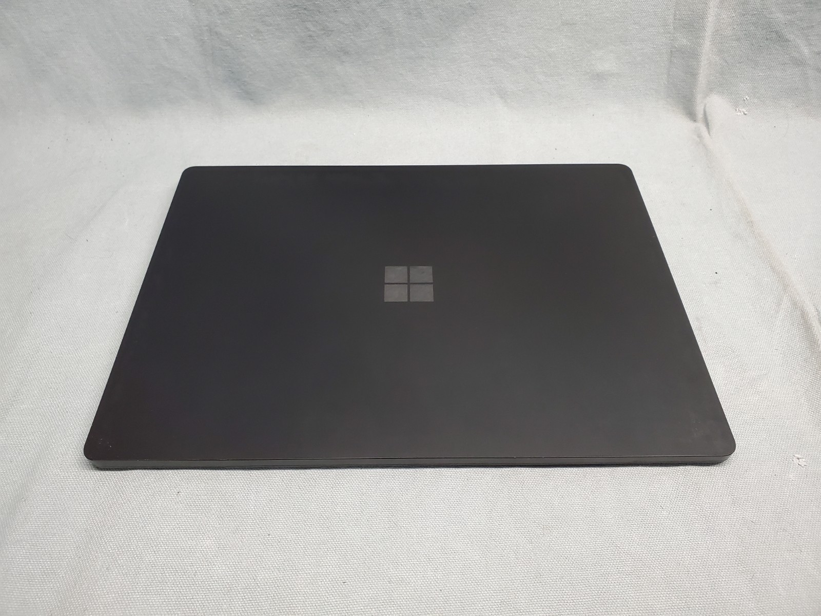Surface Laptop 4 13.5″ Ryzen 7 4980U 2.00GHz/ 16GB / 512GB SSD #2589