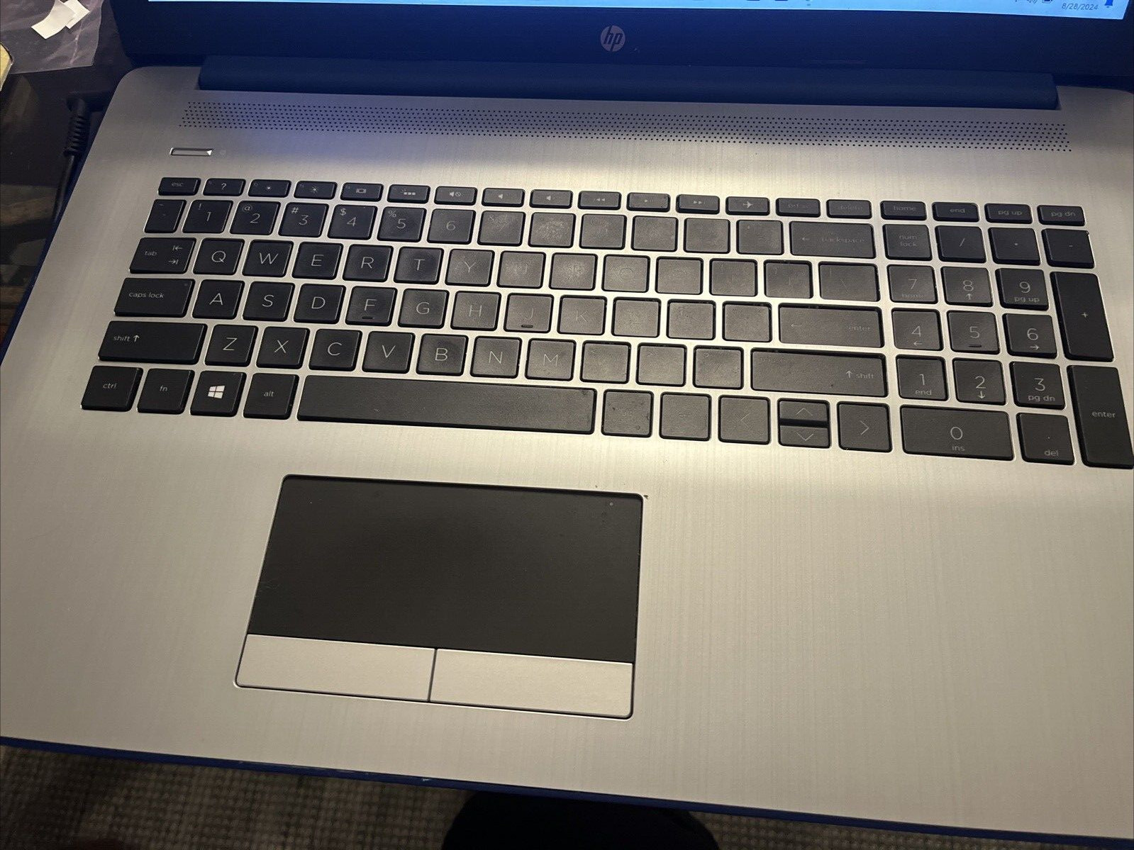 HP 17.3 HD Notebook i3 8145U 1 TB SSD 500 GB HD 8GB HD 8GB RAM 256GB SSD WIN 11