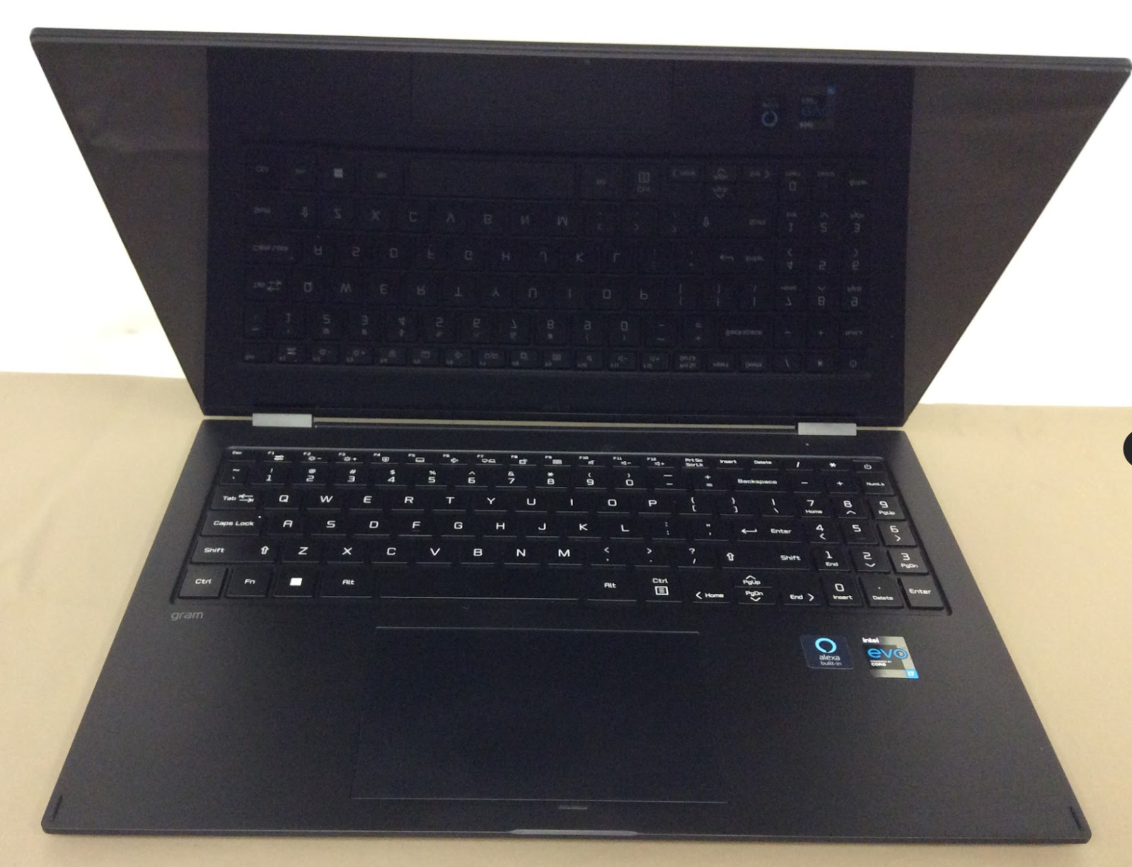 LG Gram 2-in-1 16T90P 16″ Display Touchscreen Intel Evo Platform Laptop ,used