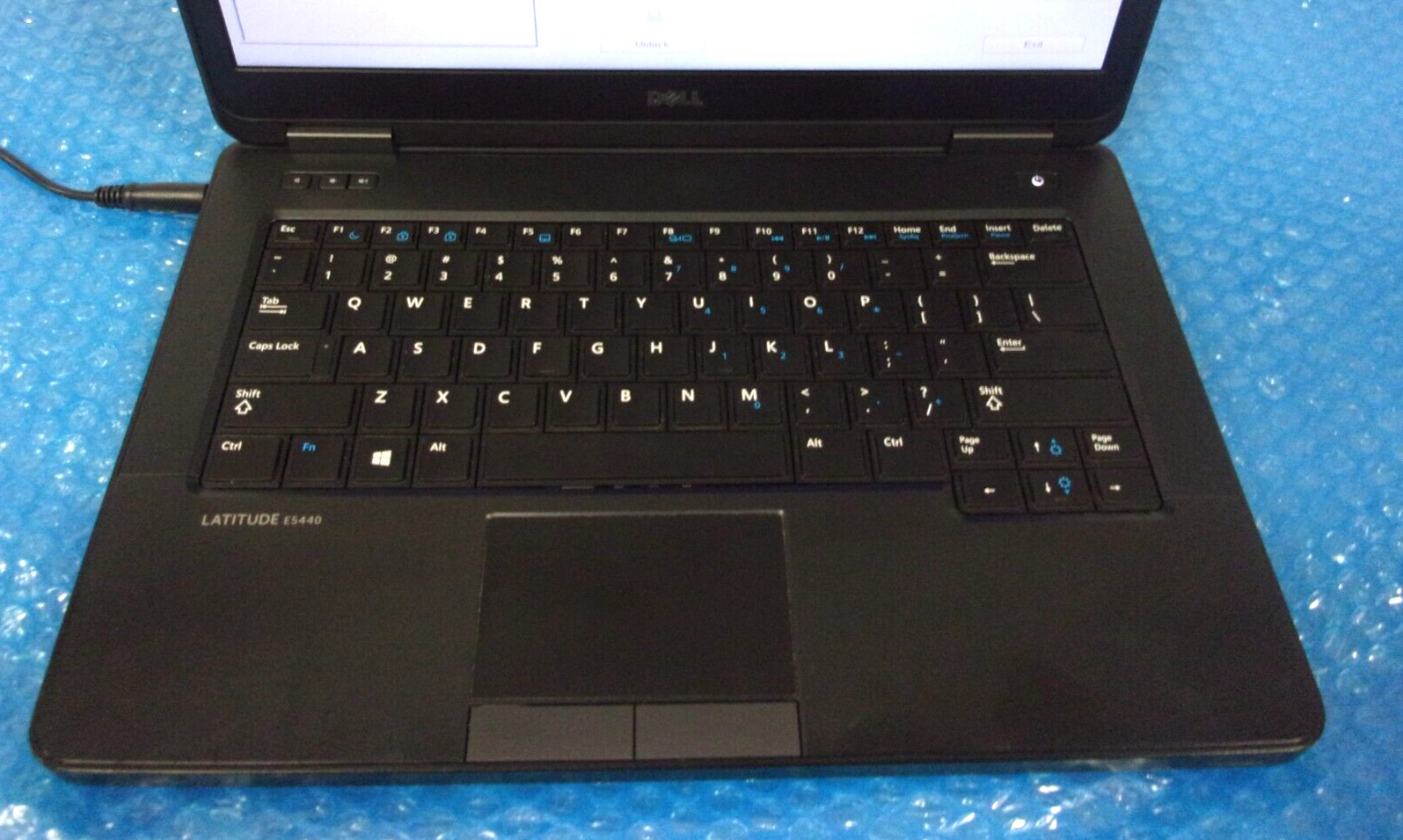 Dell Latitude 5440 14″ Intel Core i3-4030U 1.90GHz 4GB RAM 320GB HDD Win 10 Pro