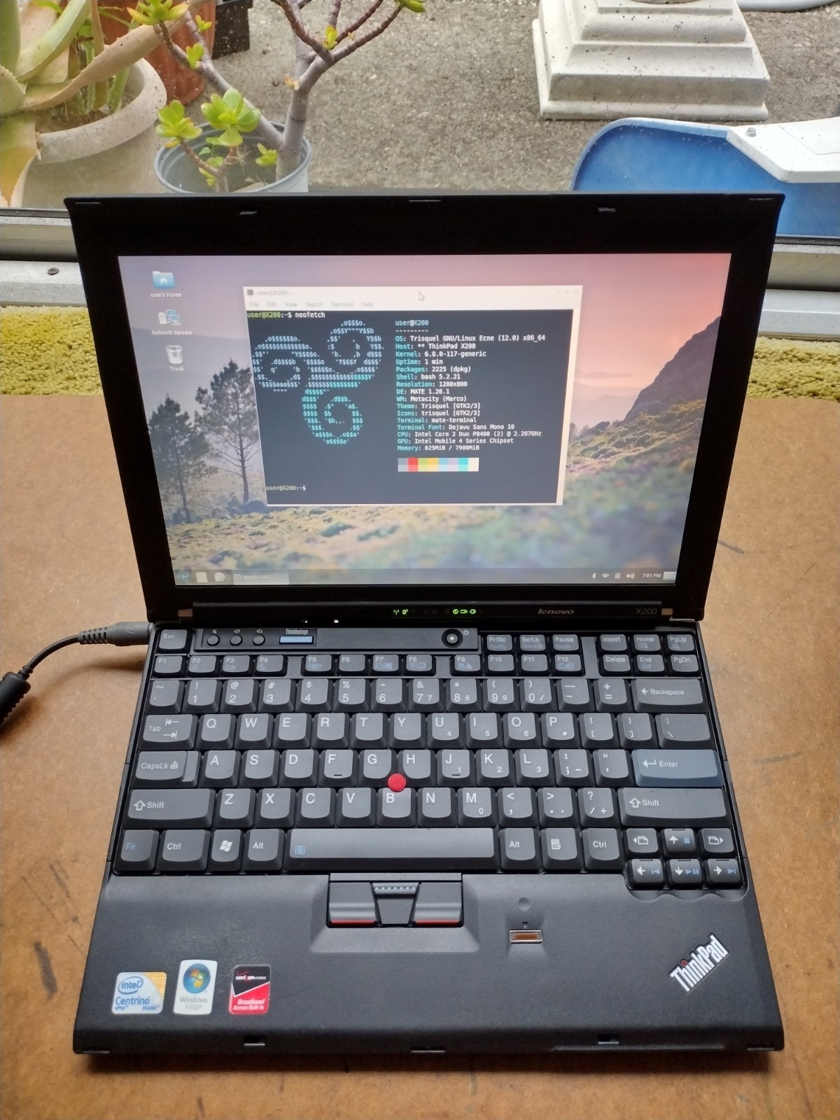 Thinkpad X200 Libreboot 180GB SSD 2.26GHz 8GB RAM 6-Cell Bat AC ThinkLight