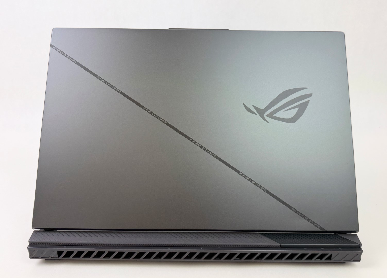 ASUS ROG Strix G18 18″ QHD 240Hz i9-14900HX 32GB 1TB SSD RTX 4060 W11H