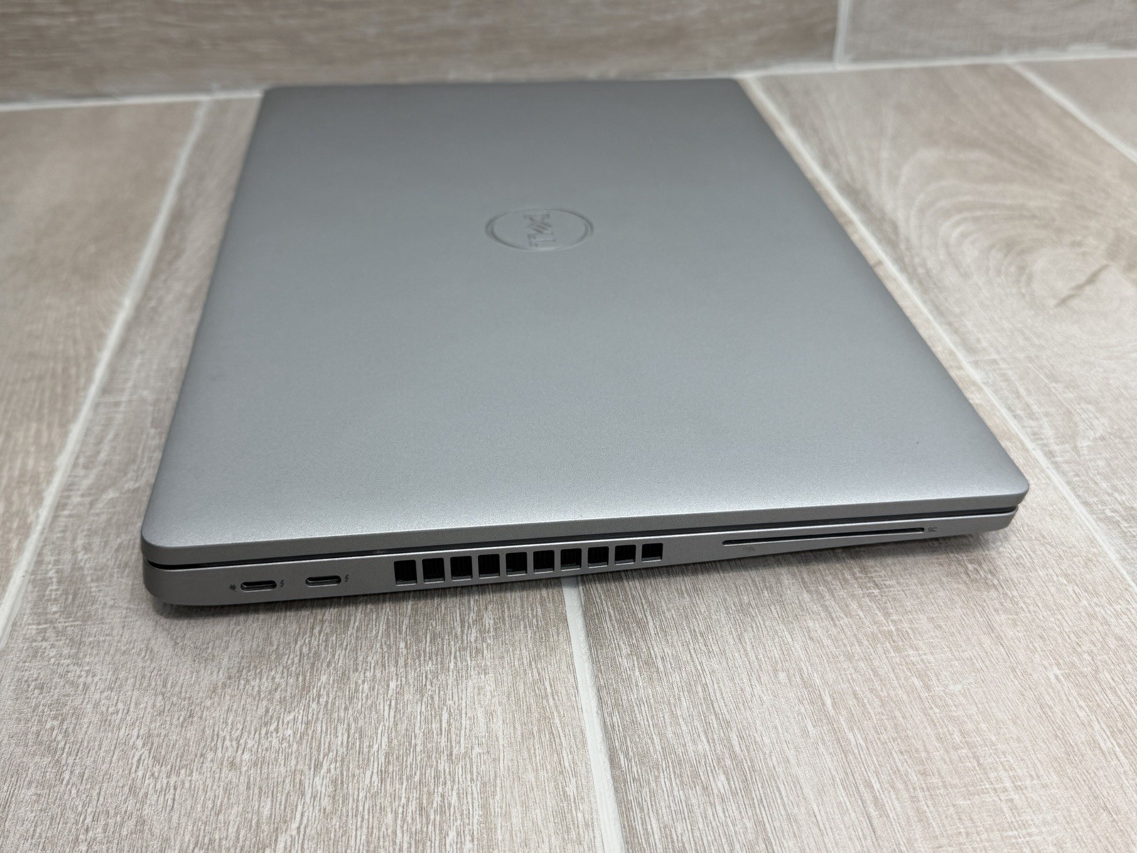 Dell Latitude 5520 15.6″ Core i7-1185G7 32GB RAM 512GB NVMe SSD Win-11