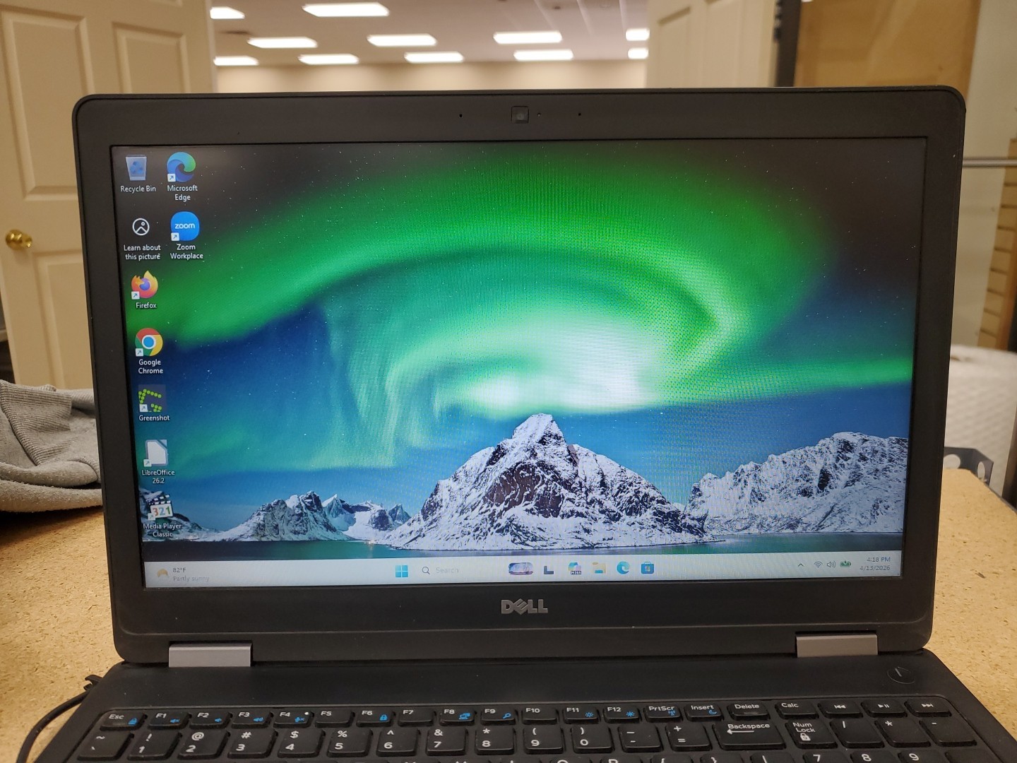 Dell Latitude E5570 15.6″ (256g SSD, Intel Core i5 6th Gen., 8GB) 041326-1